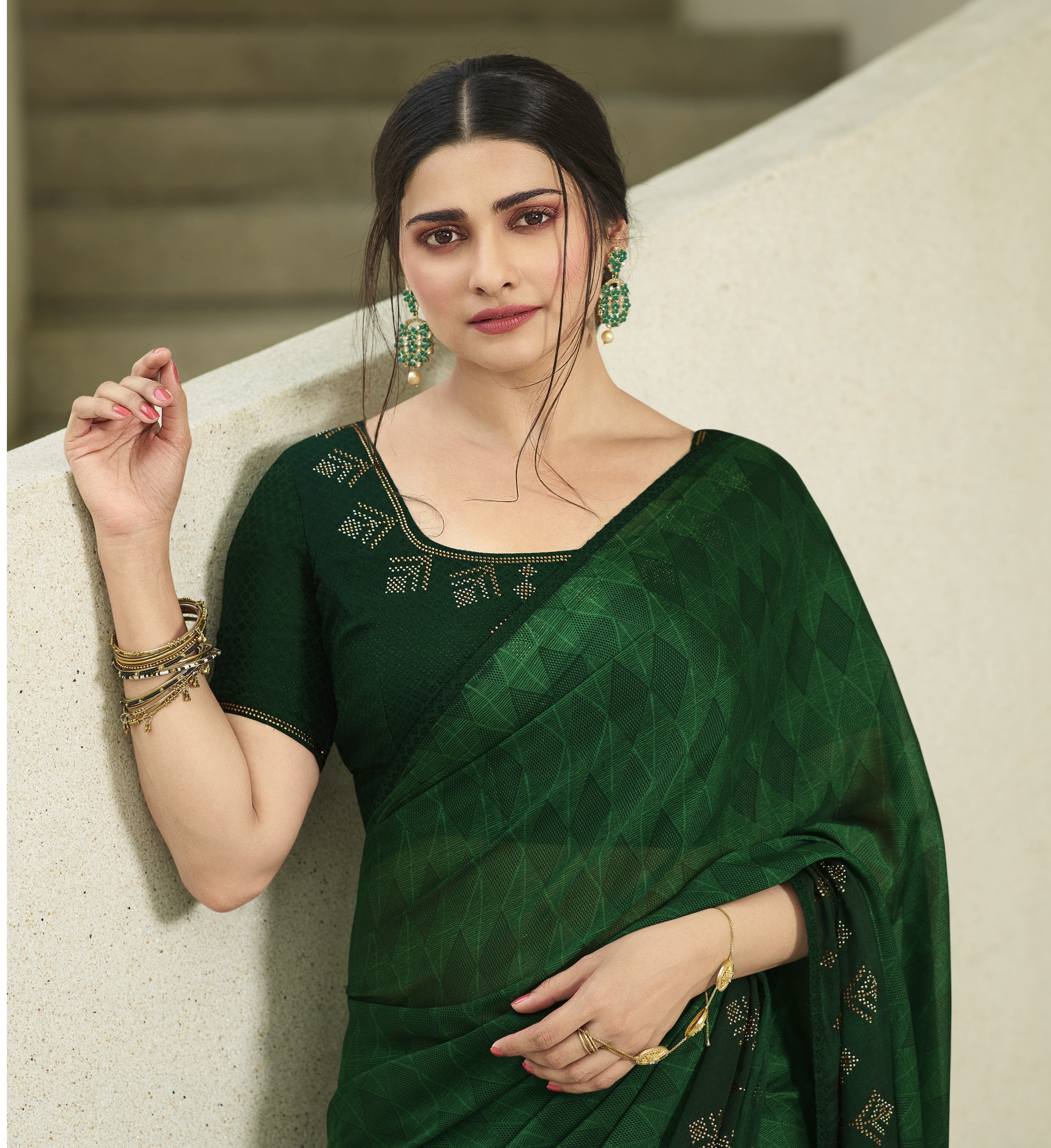 Vsaree Green Roto Ptinted Saree And Designer Border And Pallu With Roto Stone Work Blouse Piece For Women