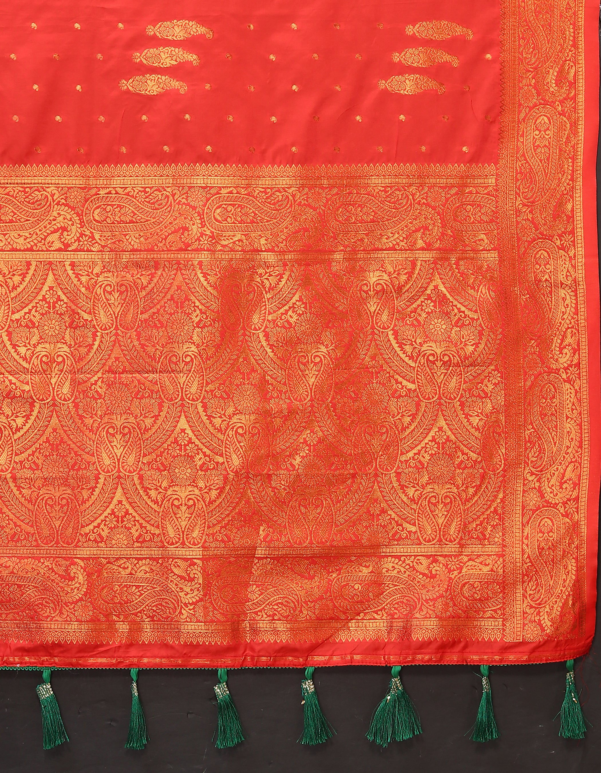 Vsaree Orange Soft Silk SareeWith Heavy Rich Pallu And Zari Weaving Work With Blouse