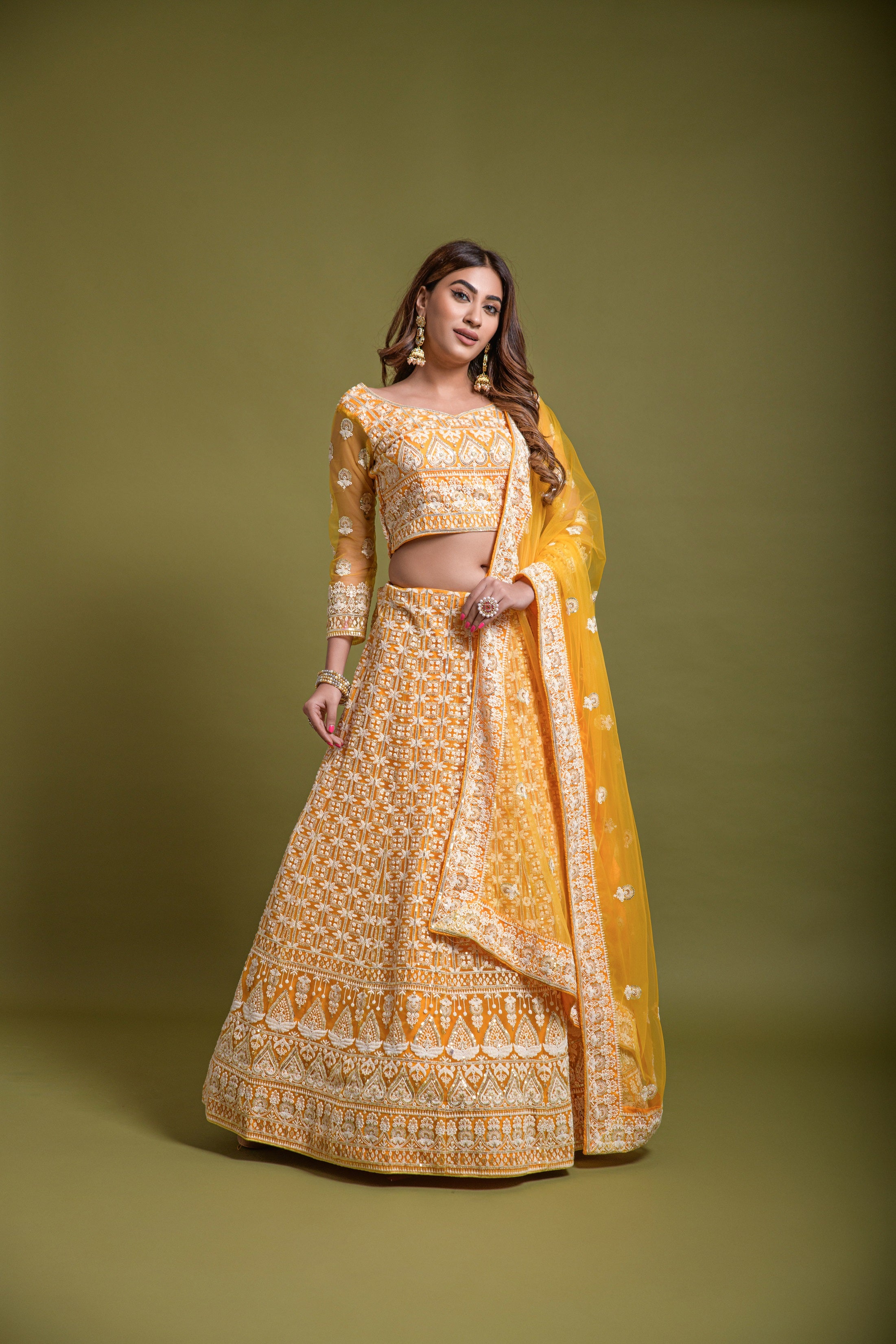 WOMEN'S YELLOW BRIDAL NET SEQUINS EMBROIDERED WITH VISCOUS KANTHA THREAD WORK LEHENGA CHOLI