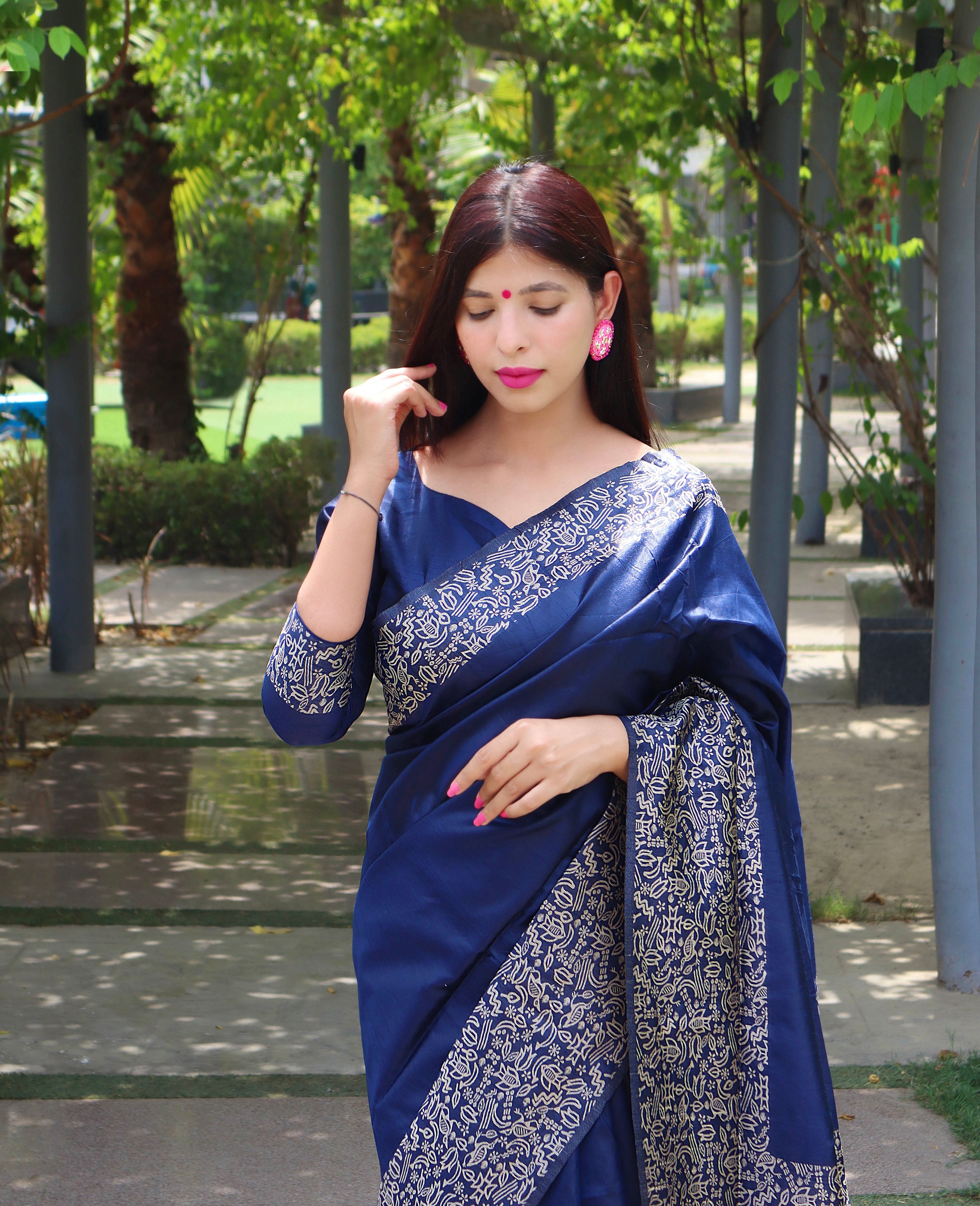 Vsaree Navy Blue Raw Silk Designer Saree With zari woven Bomkai Temple Border and contrast zari pallu And Blouse