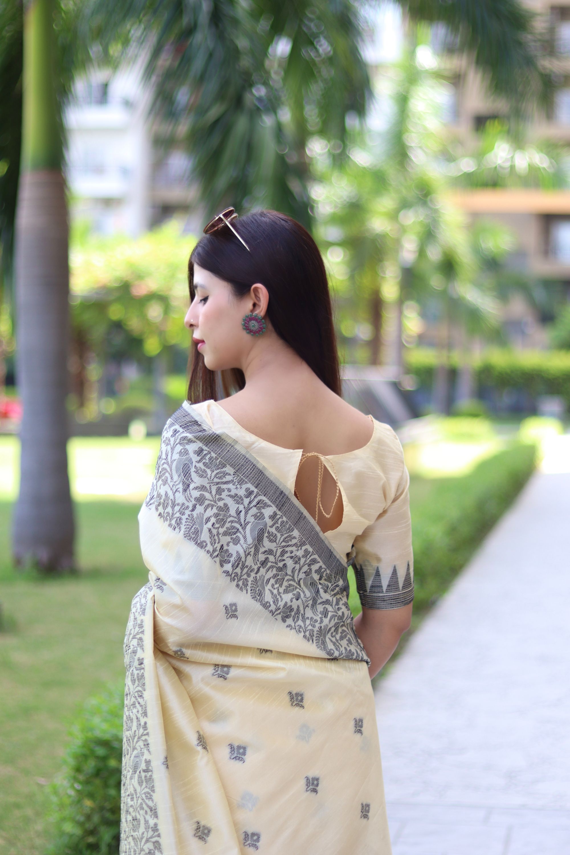 Vsaree Cream Raw Silk Saree With All over weaving Butties And weving pallu and Blouse