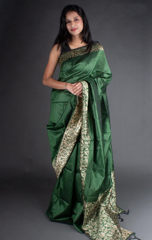 Vsaree Green Raw Silk Saree With Rich Pallu and Contrast Blouse Piece For Women