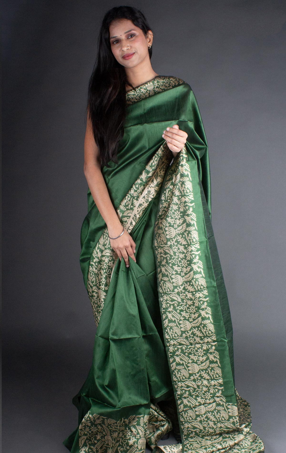 Vsaree Green Raw Silk Saree With Rich Pallu and Contrast Blouse Piece For Women