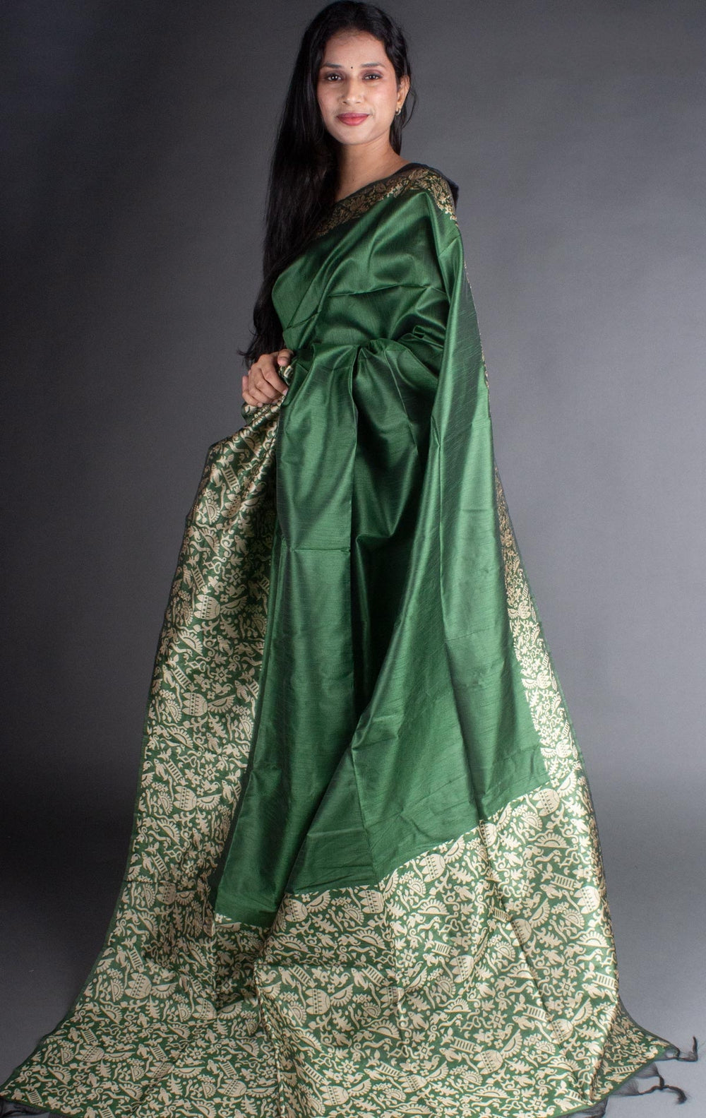 Vsaree Green Raw Silk Saree With Rich Pallu and Contrast Blouse Piece For Women