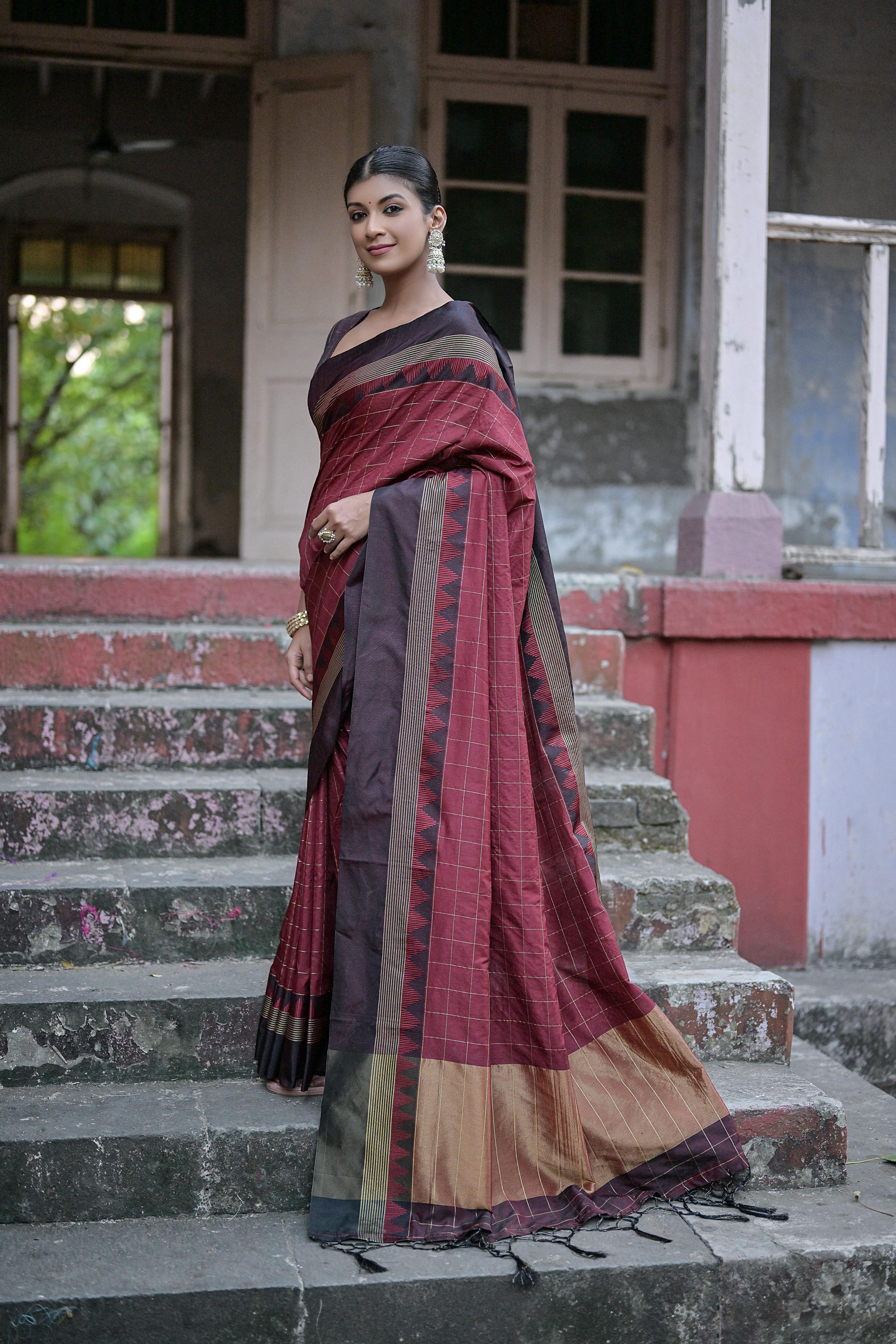 Vsaree Maroon Raw Silk Saree With Rich Pallu and Contrast Blouse Piece For Women