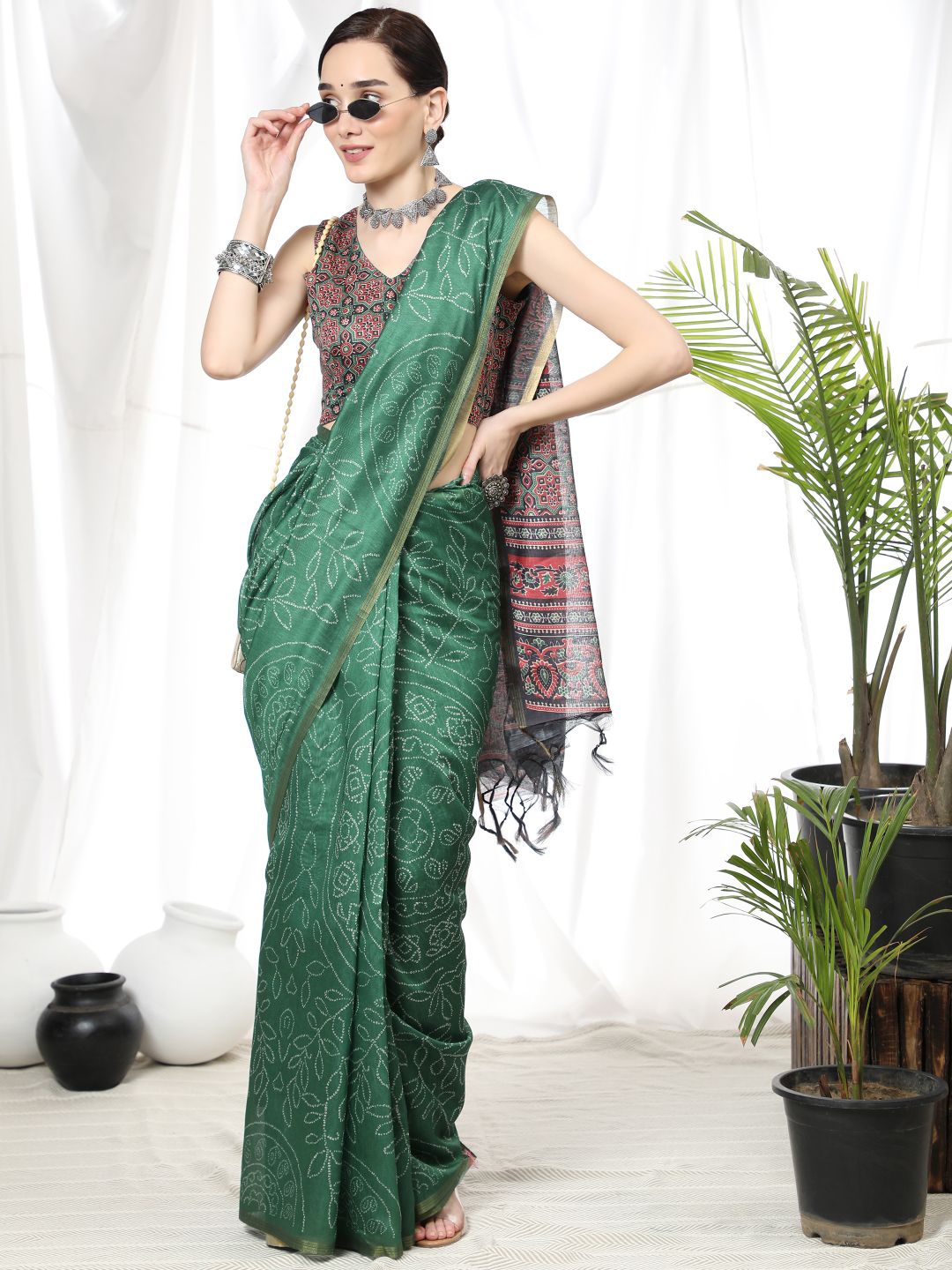 Vsaree Green Linen Cotton Saree And Bandhani Prints And Woven Border And Fancy Pallu With Blouse For Women