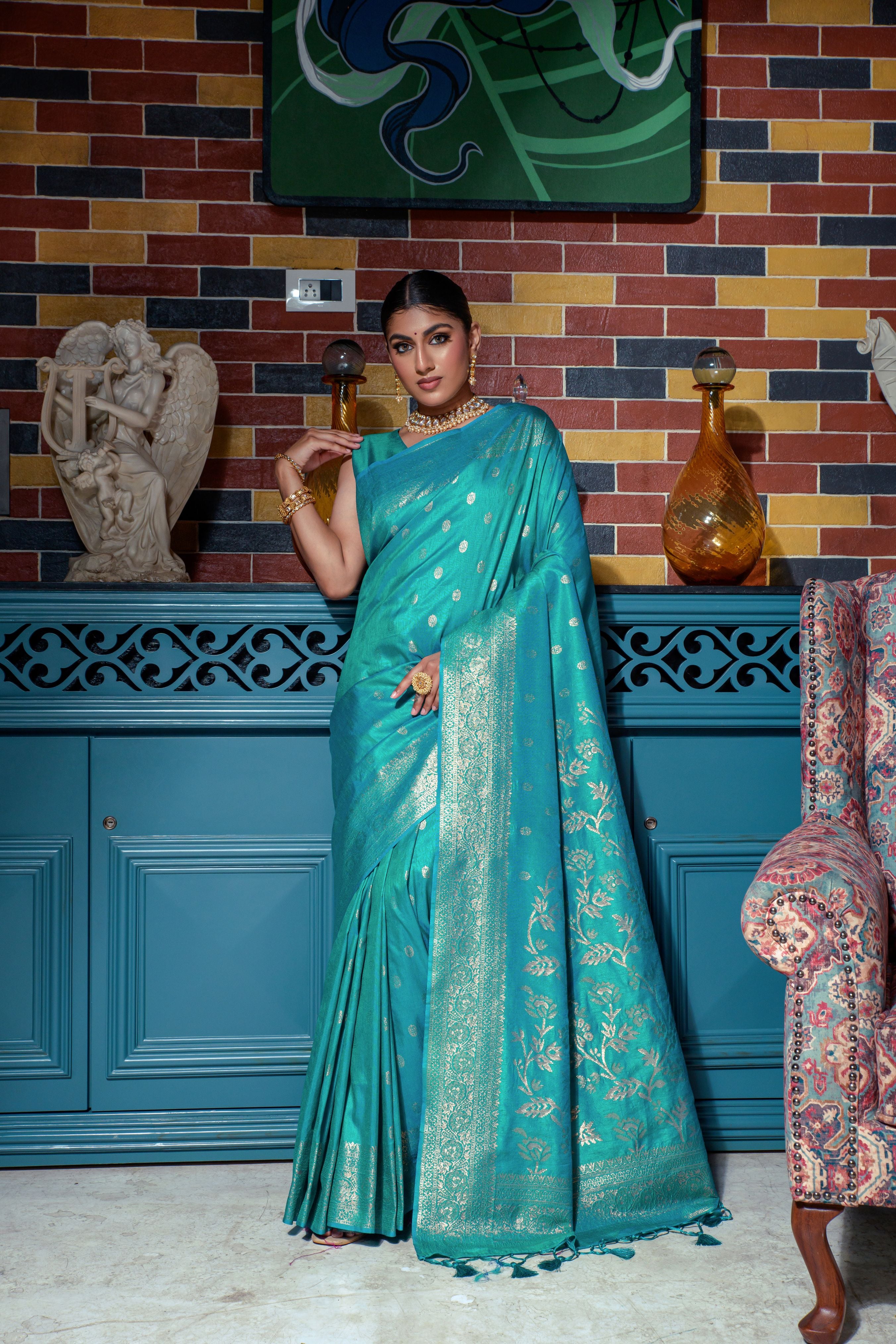 Vsaree Teal Raw Silk Saree With All Over Zari Weaving Pattern And Zari Border And Blouse