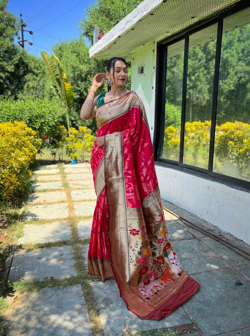 Vsaree Printed Design Soft Silk Saree With Rich Designer Pallu And Blouse