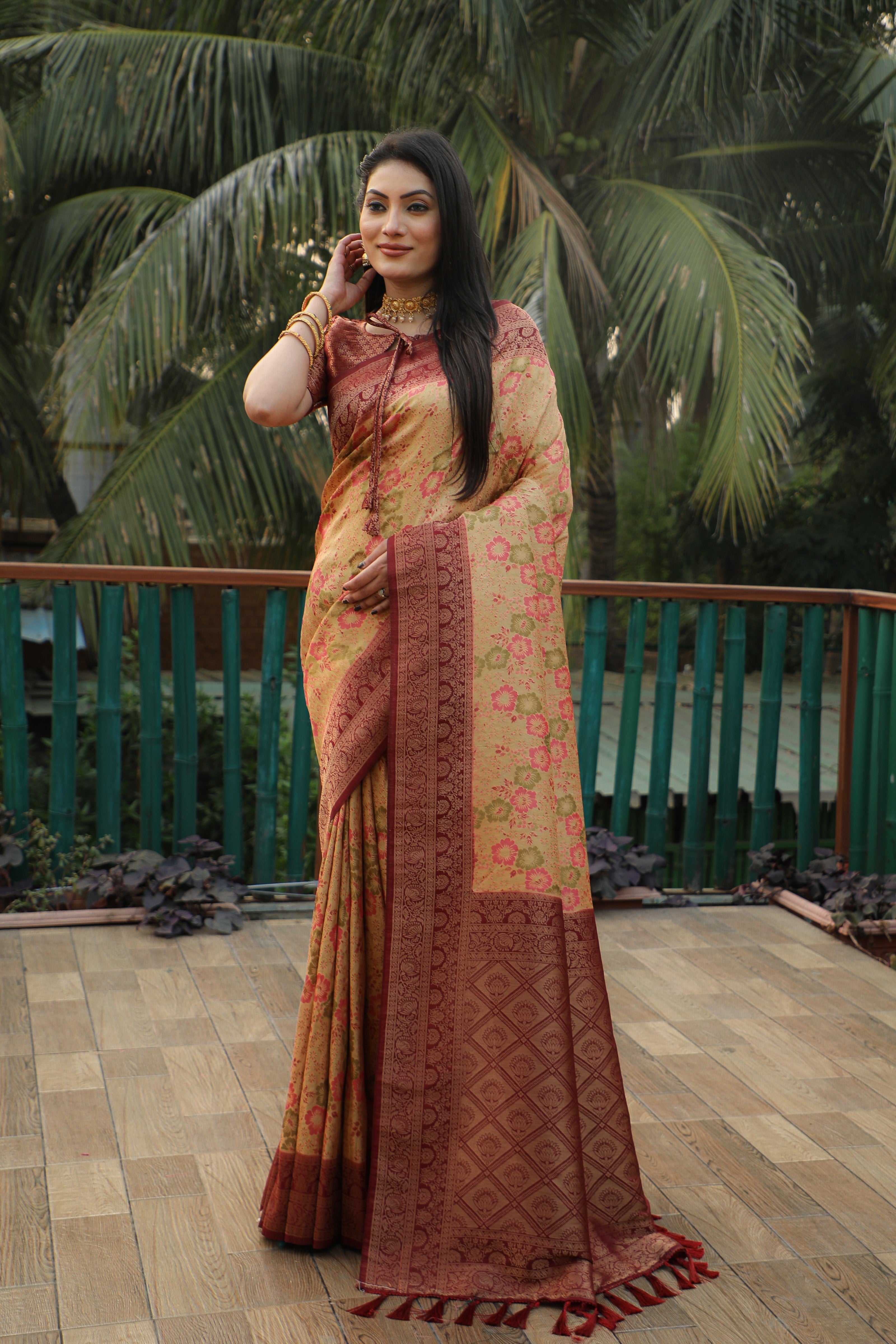 Vsaree Flower Design Copper Zari Weaving Kanjivaram Silk Saree With Attrective Blouse And Rich Pallu