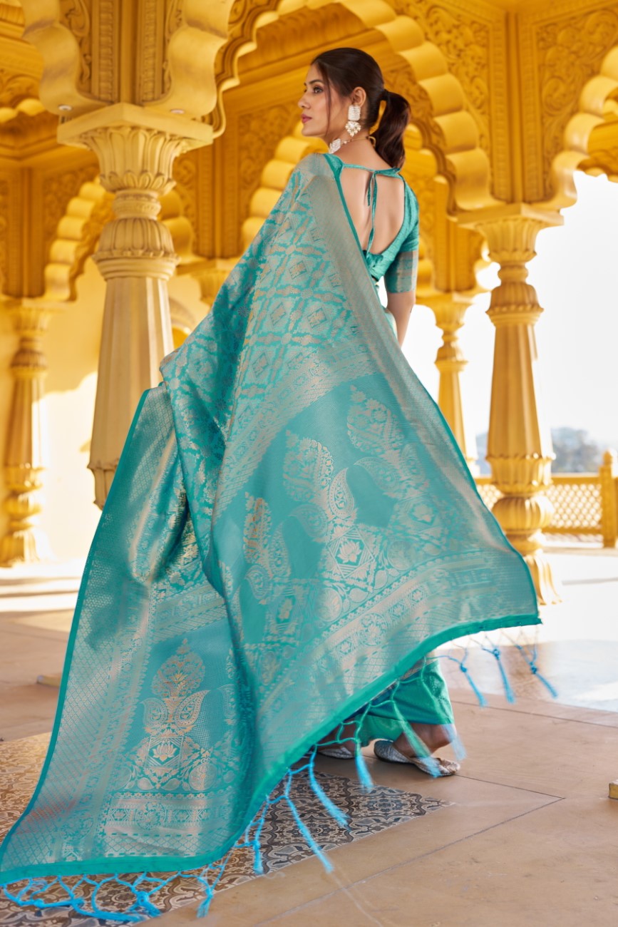 Designer Banarasi Kanjivaram Silk Golden Border With Banarasi Design Saree And Blouse