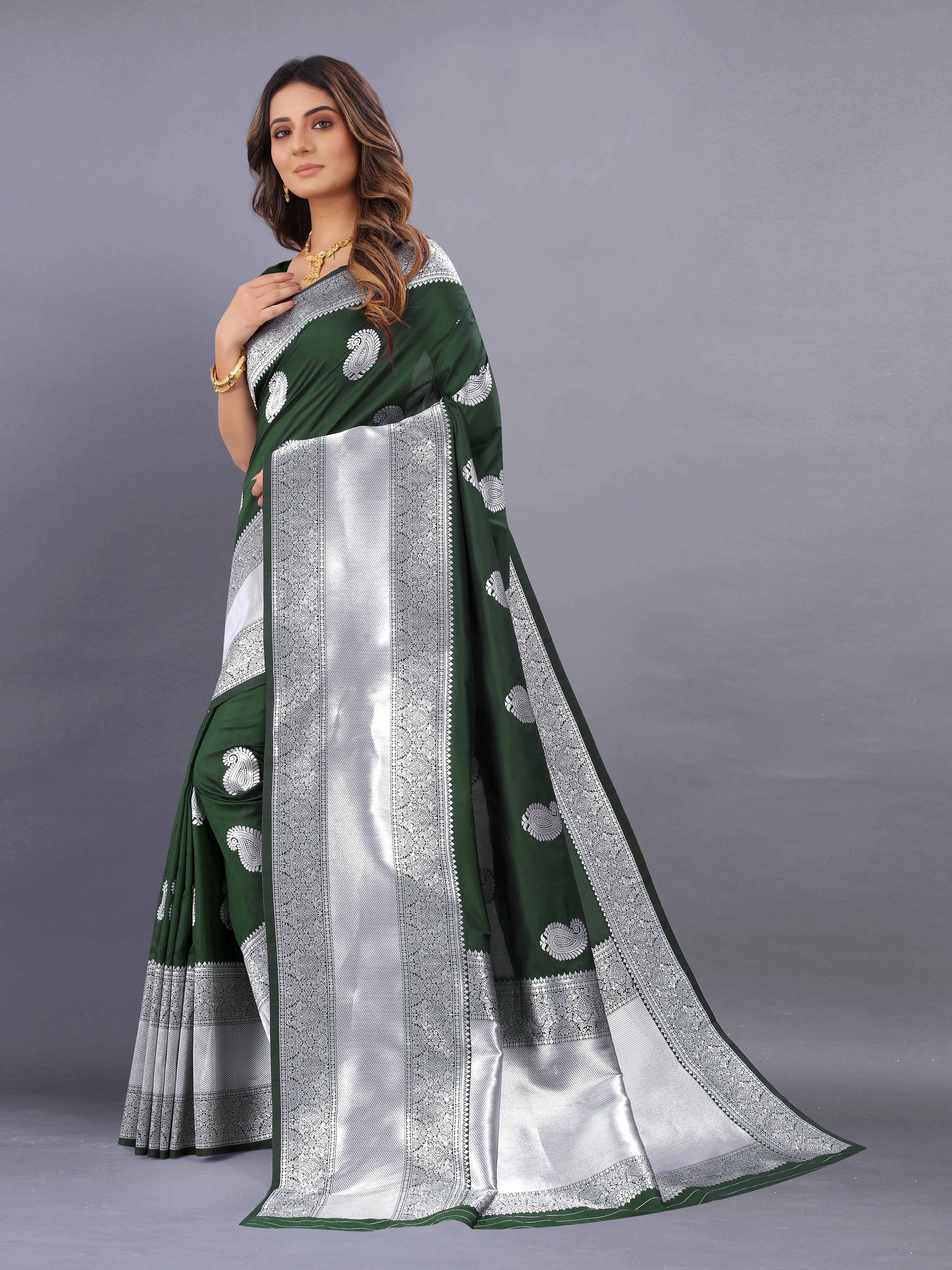 Vsaree Green Kanjivaram Silk And Zari weaving Saree With Designer Border And Blouse