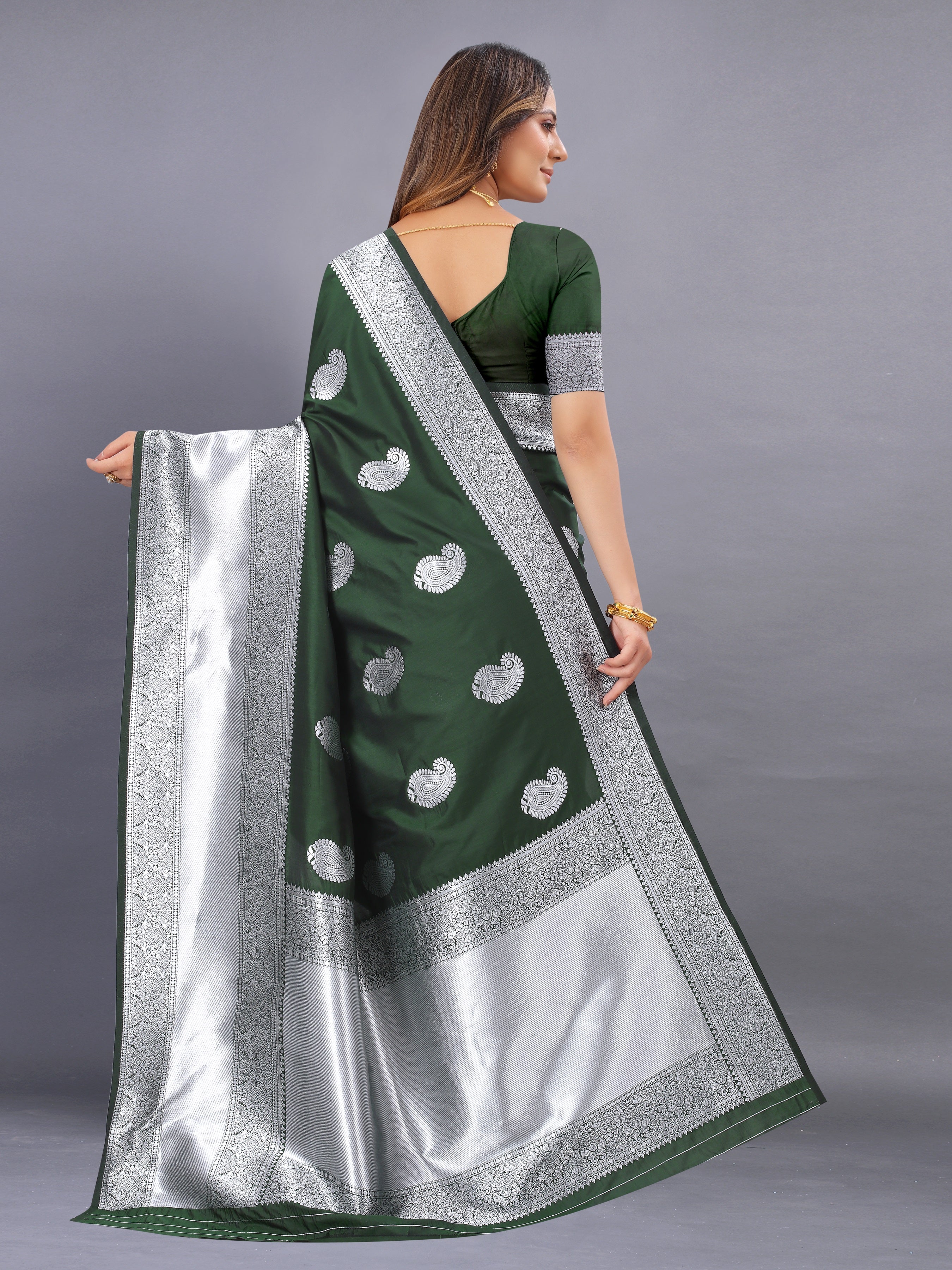 Vsaree Green Kanjivaram Silk And Zari weaving Saree With Designer Border And Blouse