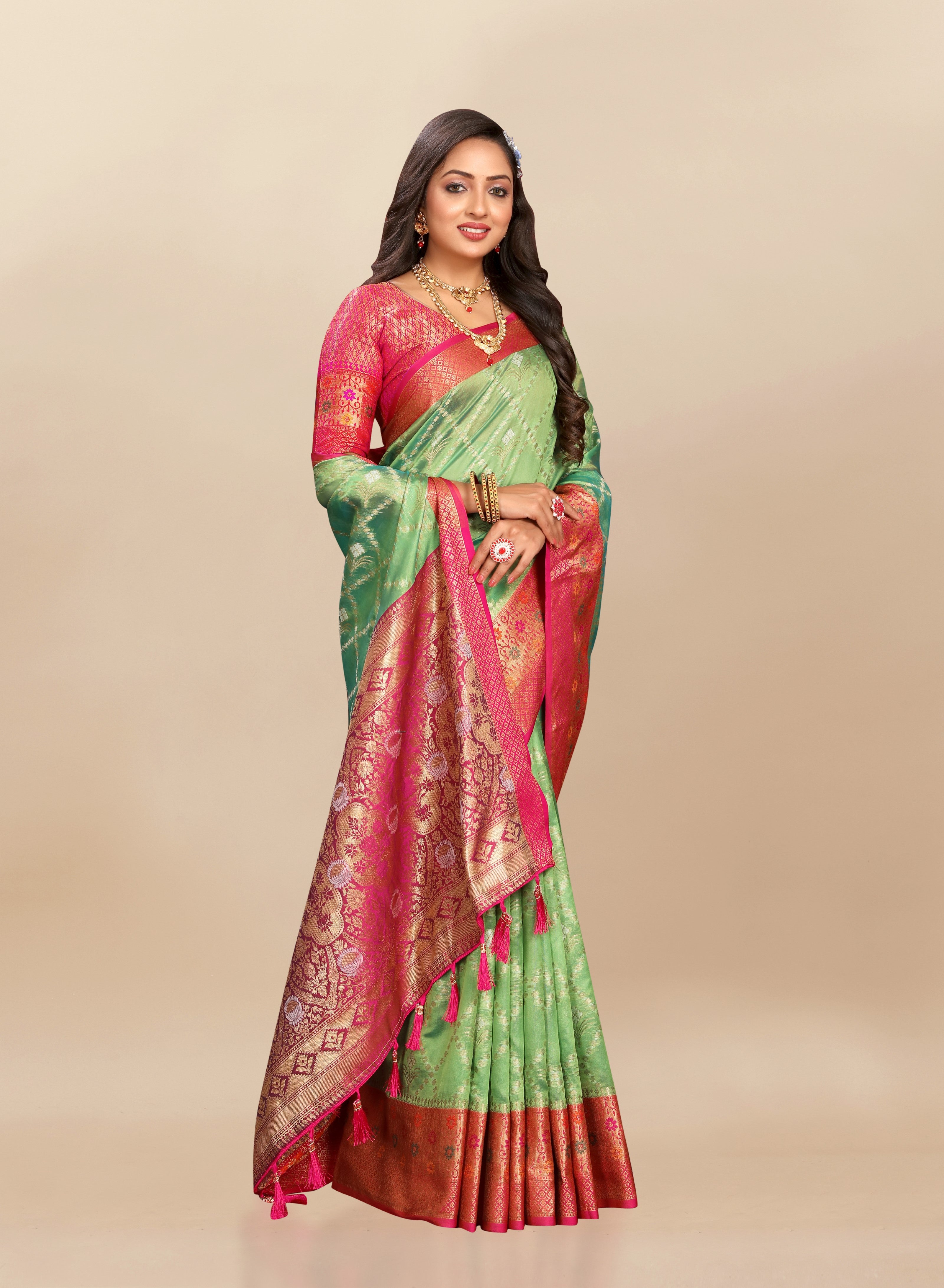 Vsaree Green Kanjivaram Silk And Zari weaving Saree With Designer Border And Blouse