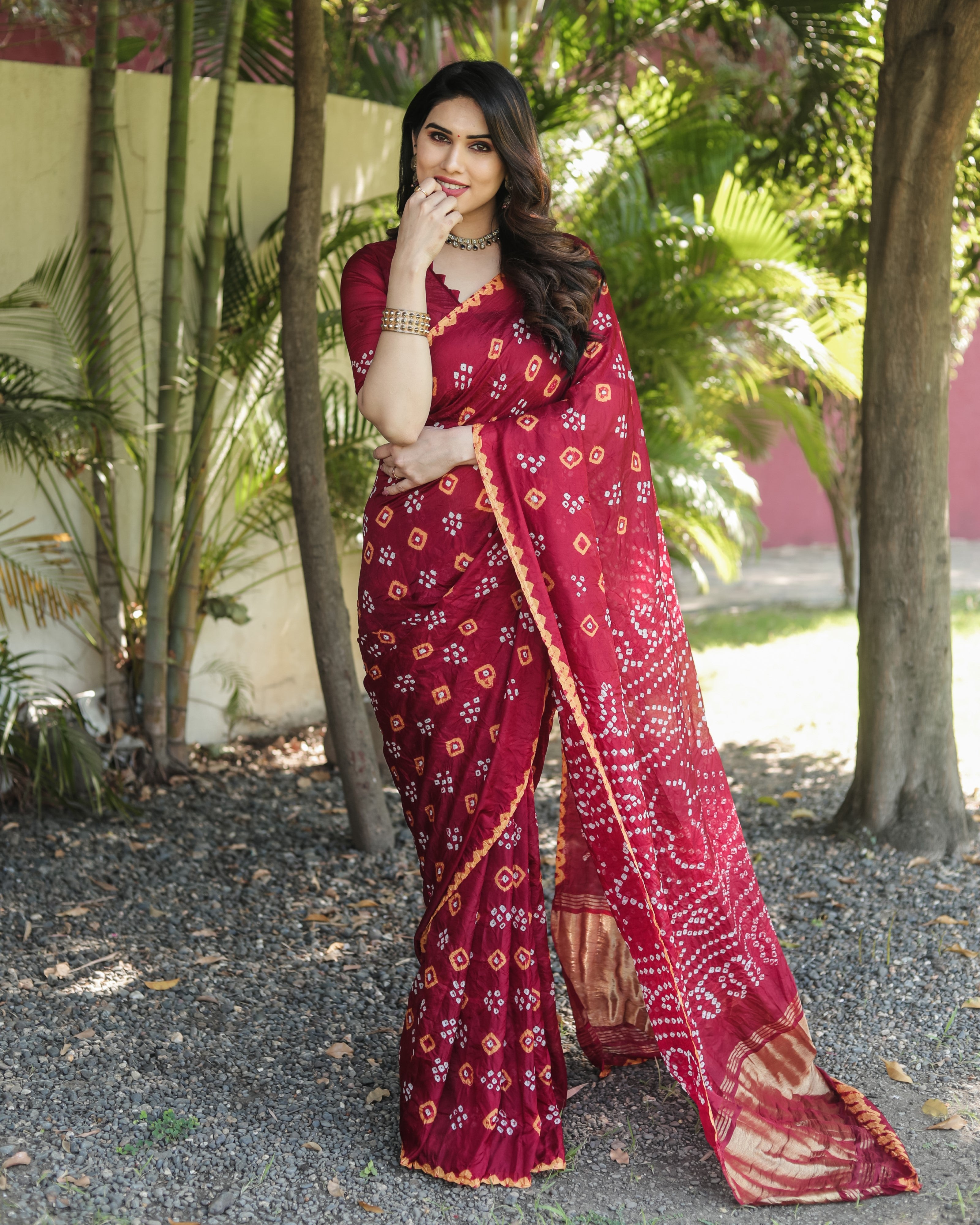 Bandhej Silk With Bandhej Border With Zari Weaving Pallu Saree With Blouse For Women