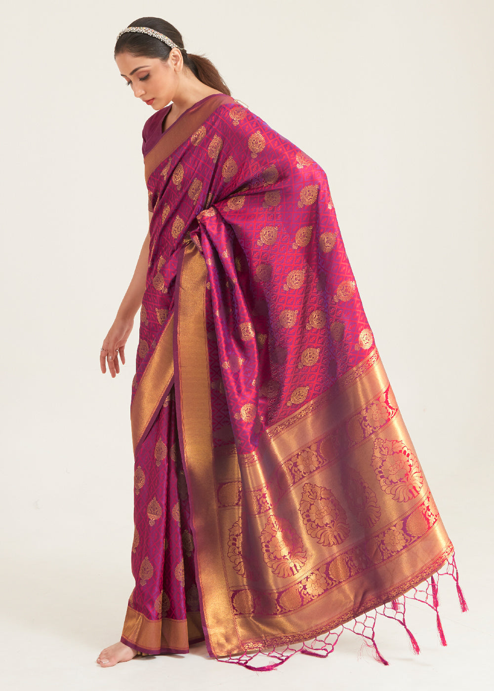 Vsaree Wine Designer Art Silk Saree With Having Rich Pallu And Blouse