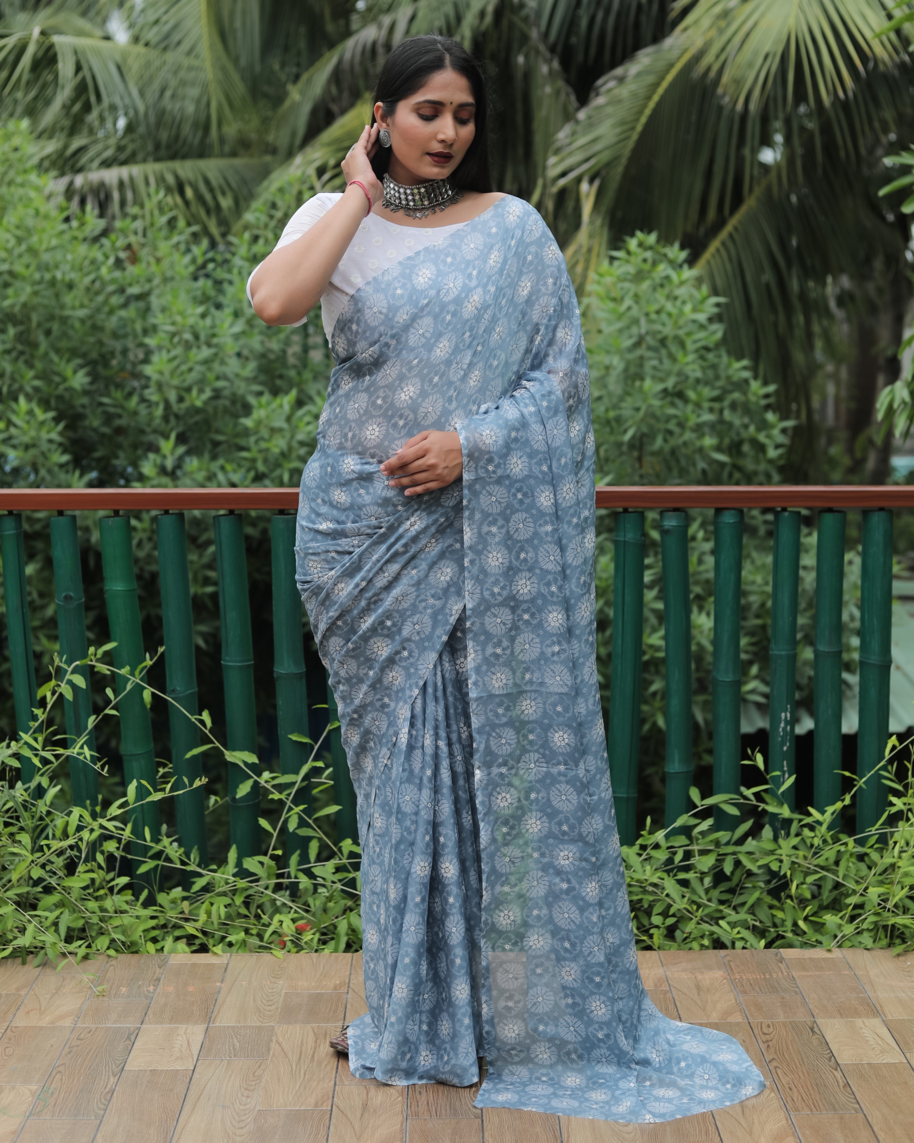 Vsaree Moss Chiffon Silk Print With Foil Border & Pallu Saree With Blouse For Women