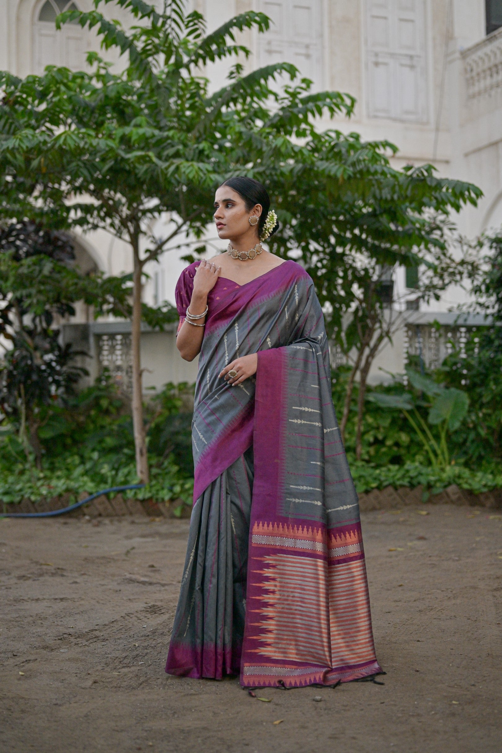 Vsaree Grey Raw Silk Saree With Contrast Border And Lining Pallu With Contrast Blouse For Women