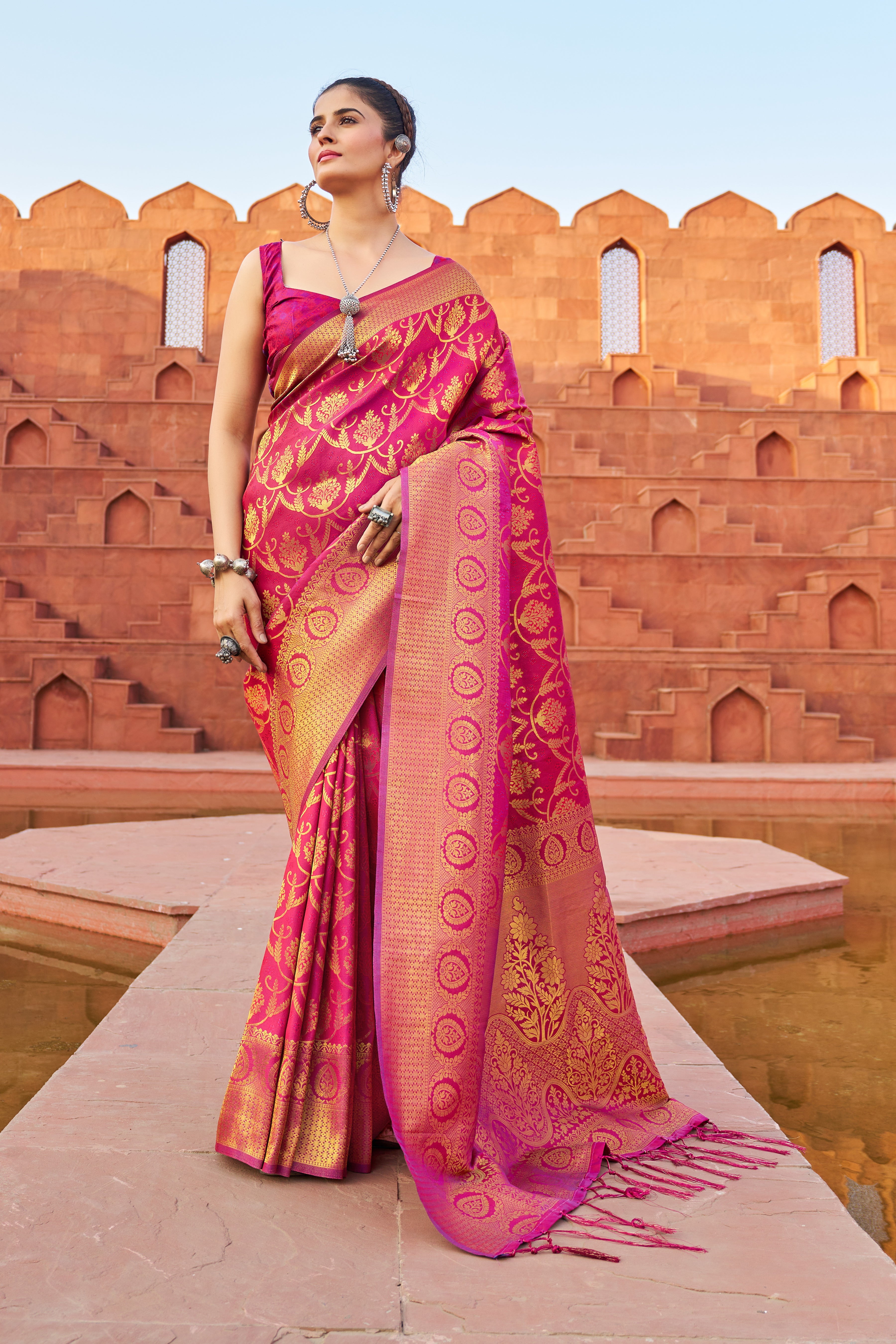 Designer Banarasi Kanjivaram Silk Golden Border With Banarasi Design Saree And Blouse