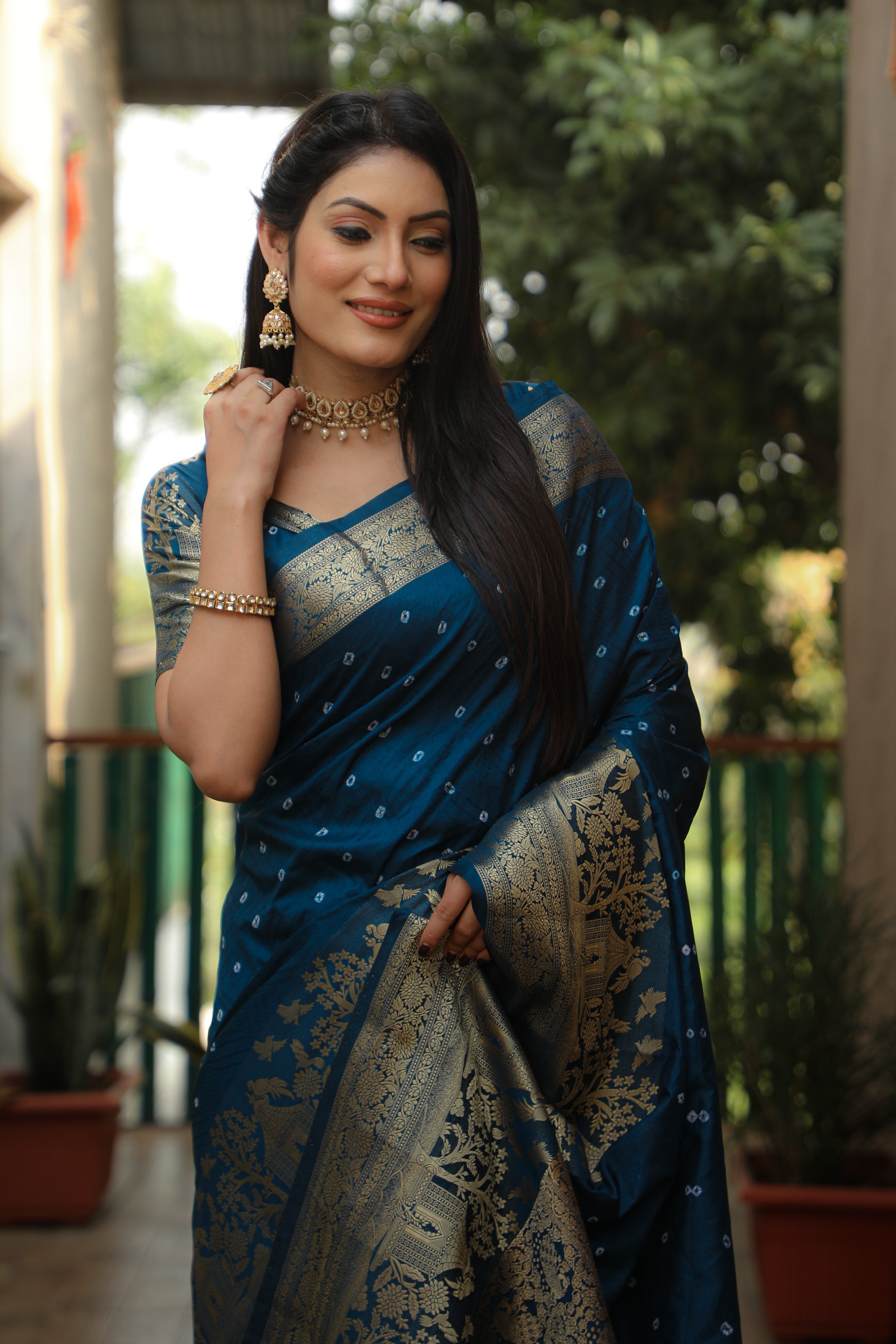 Vsaree Kanjivaram Silk With Kanjivaram Border With Zari Weaving Saree With Blouse For Women