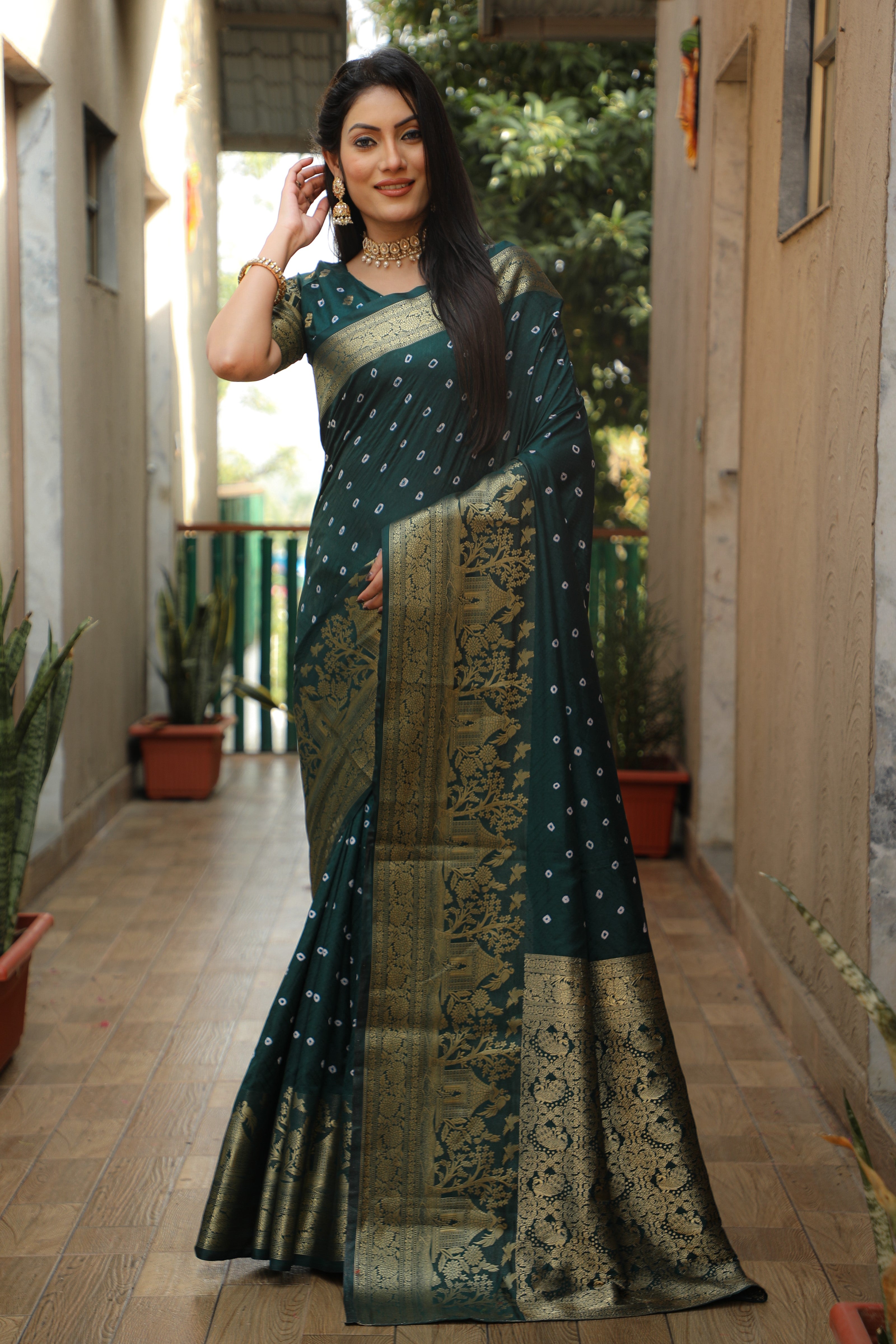 Vsaree Kanjivaram Silk With Kanjivaram Border With Zari Weaving Saree With Blouse For Women