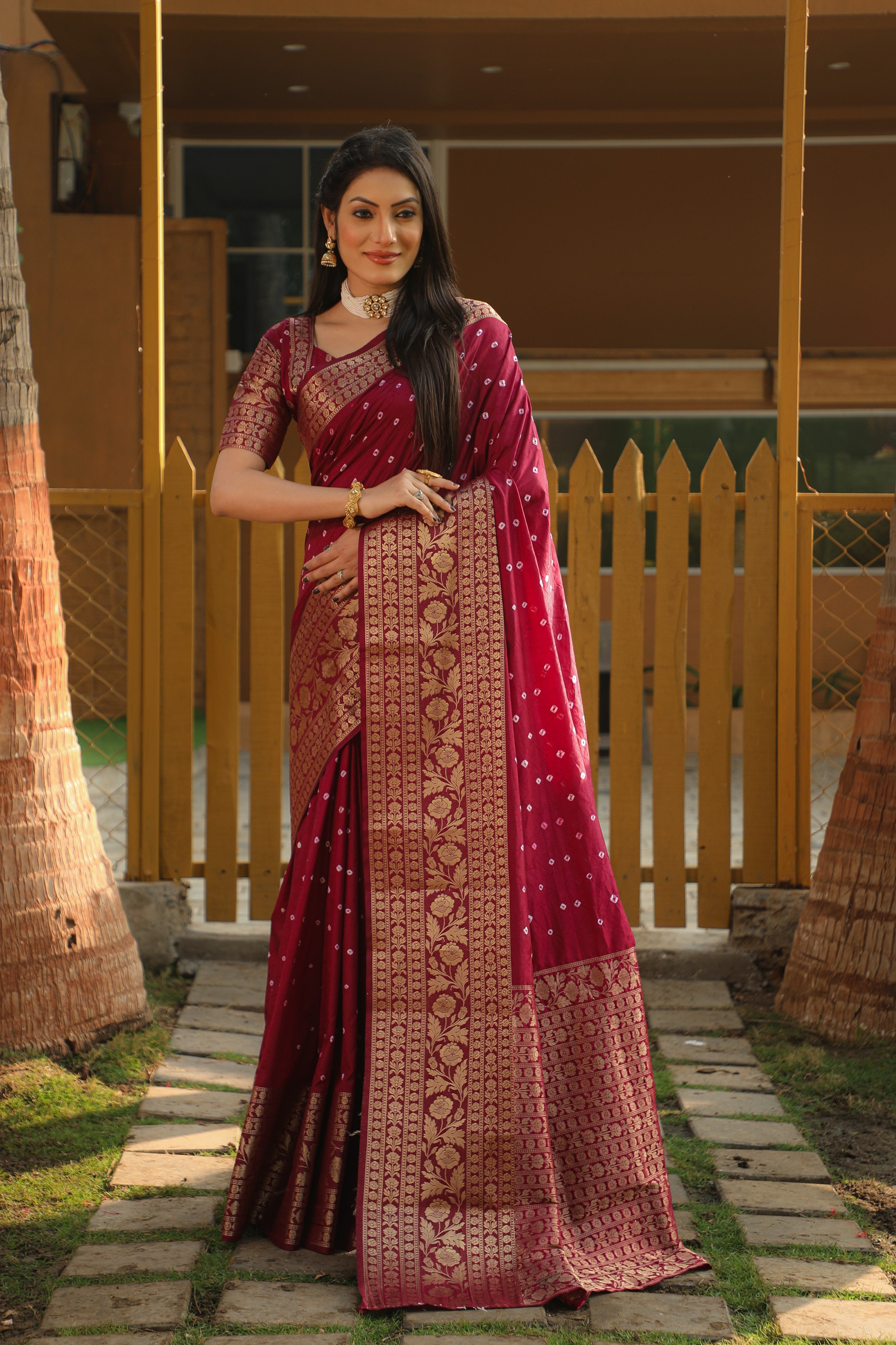 Bandhej Kanjivaram Silk With Kanjivaram Border And Zari Weaving Saree With Blouse For Women