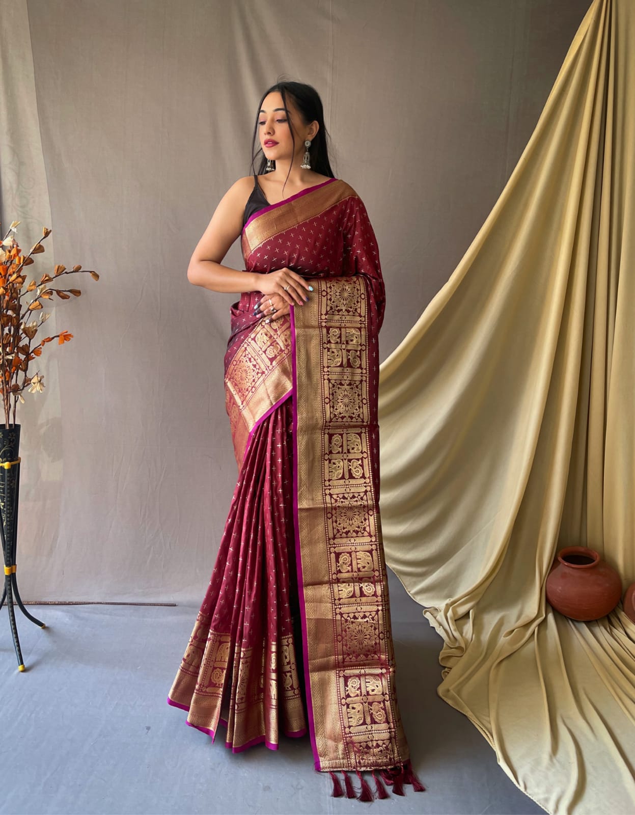 Designer Kanjivaram Silk Zari Weaving Border Saree With Woven Rich Pallu And Blouse