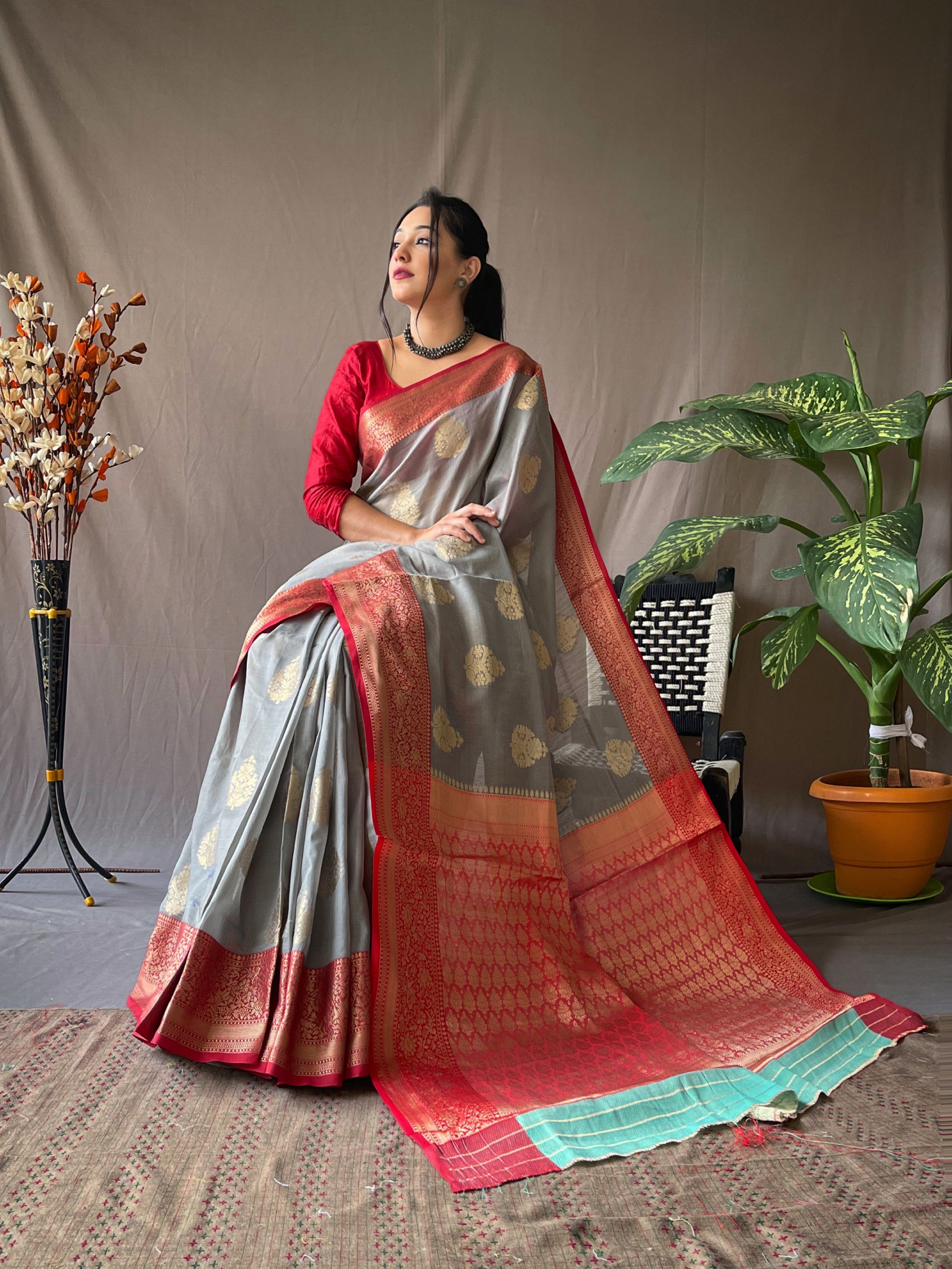 Designer Banarasi Design Soft Silk Saree With Pure Golden Zari Border And Heavy Rich Pallu