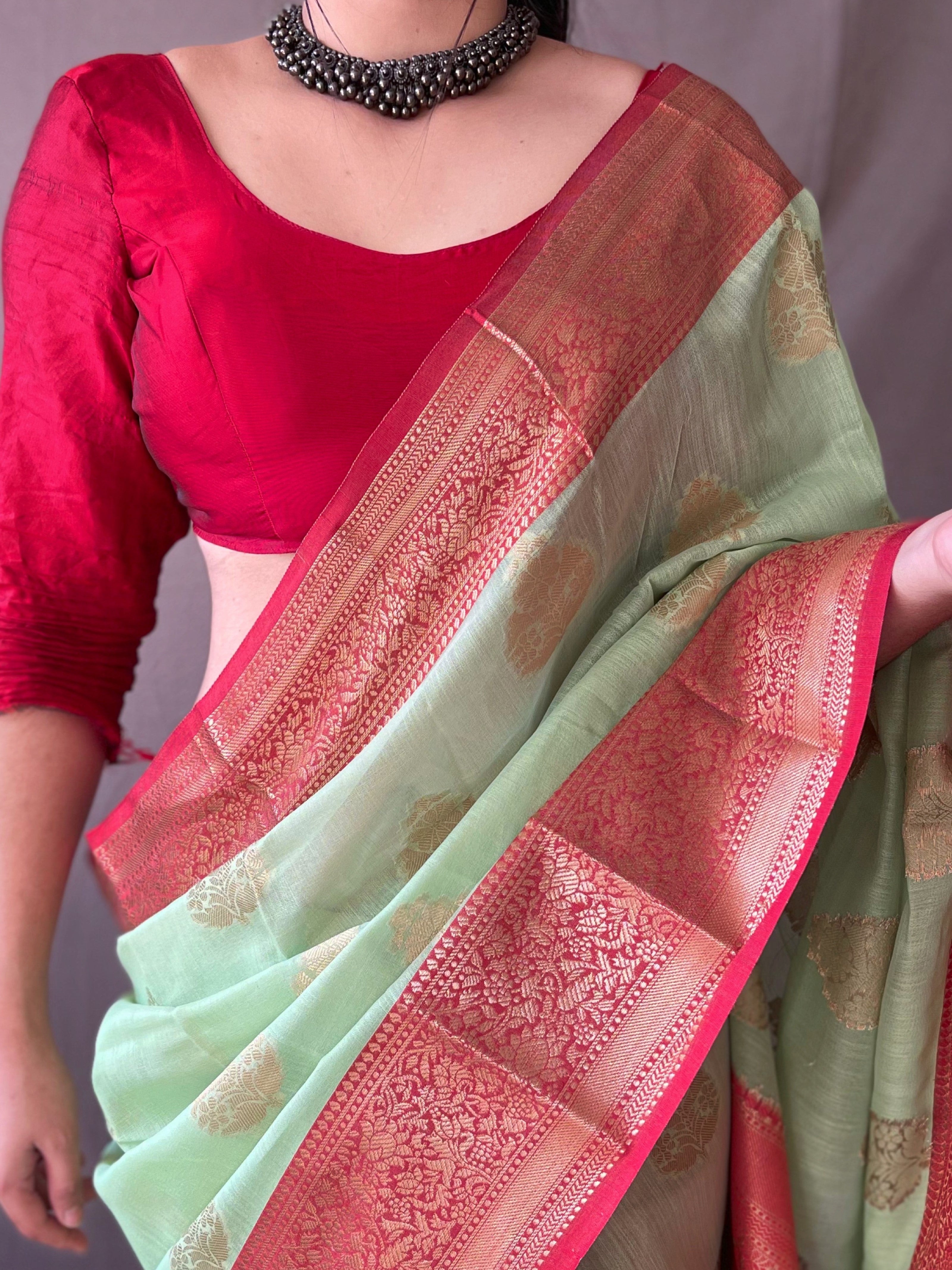 Designer Banarasi Design Soft Silk Saree With Pure Golden Zari Border And Heavy Rich Pallu