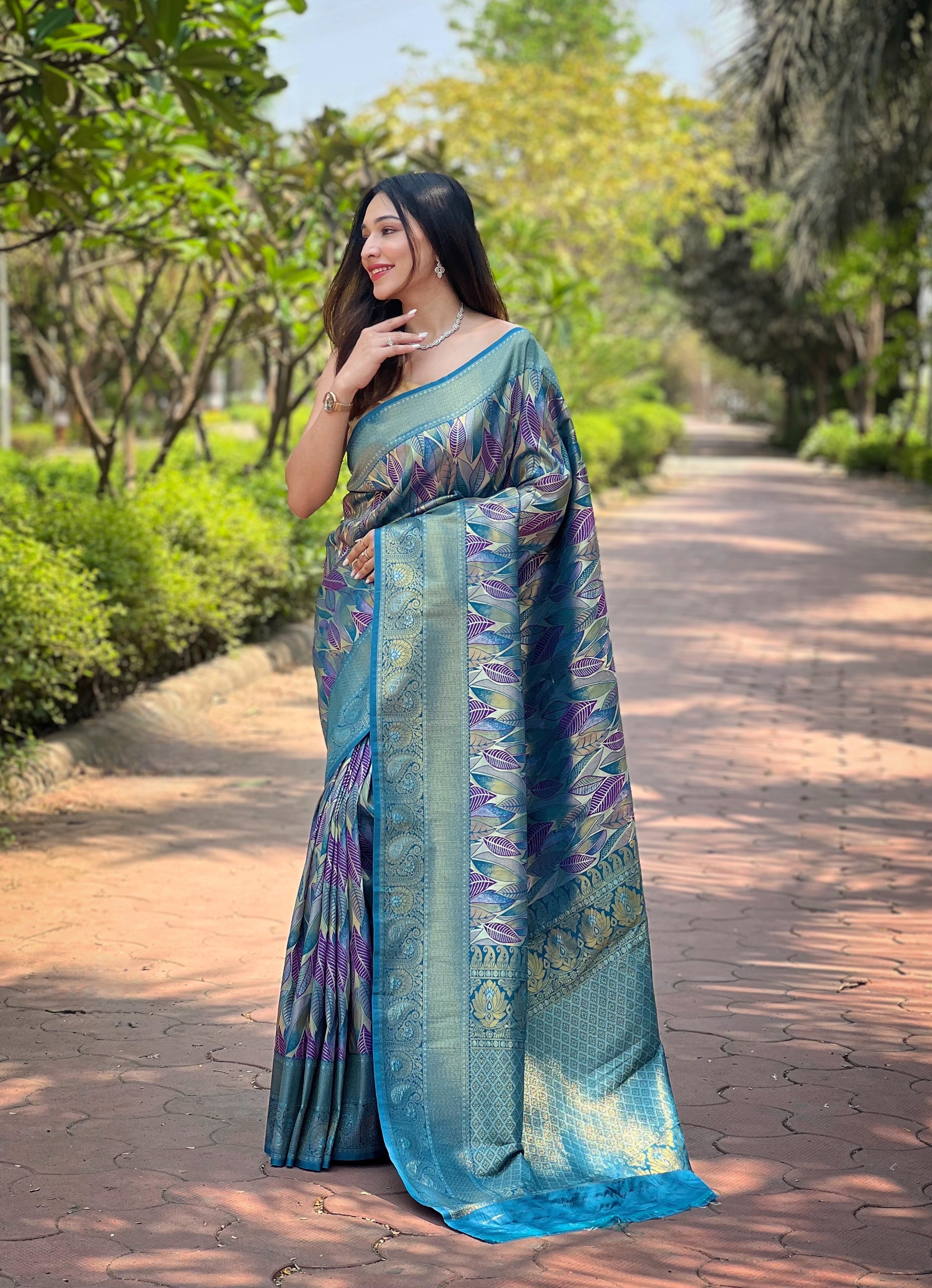 Vsaree Kanjivaram Soft Silk Weaving Borders Havy Design Saree With Blouse For Women