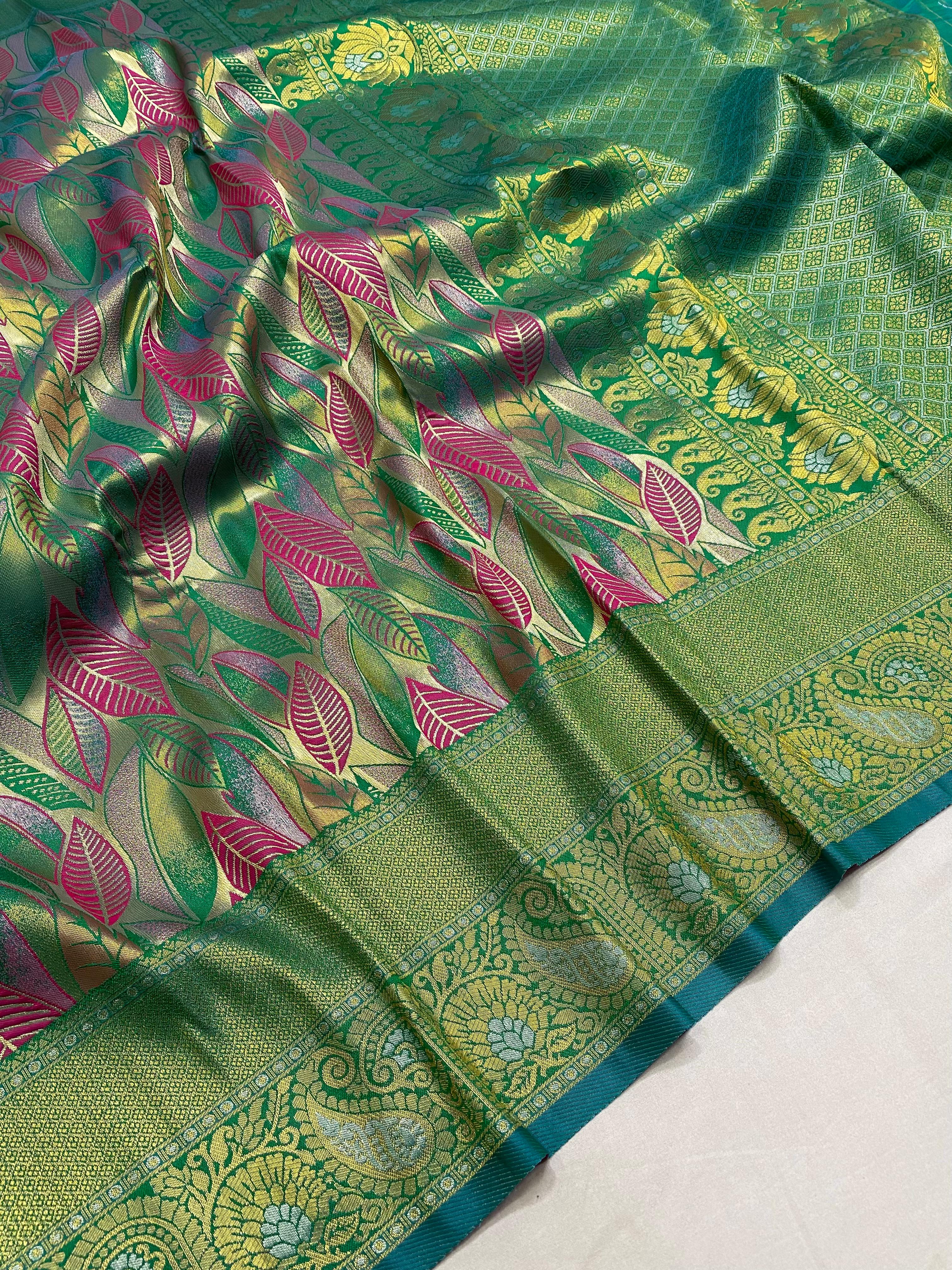 Vsaree Kanjivaram Soft Silk Weaving Borders Havy Design Saree With Blouse For Women