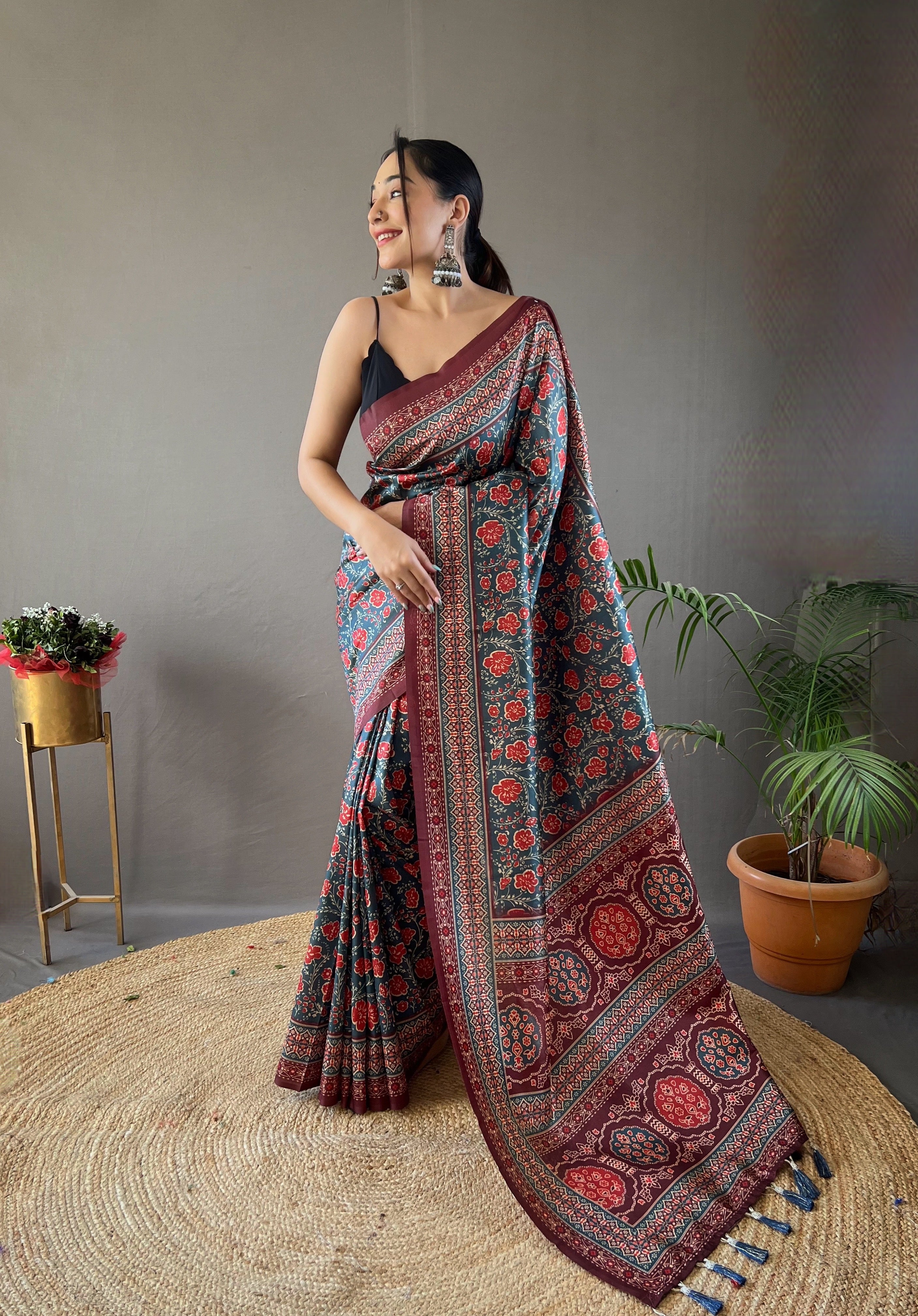 Designer Cotton Silk And Printed  Zari Weaving Border Saree With Woven Rich Pallu And Blouse