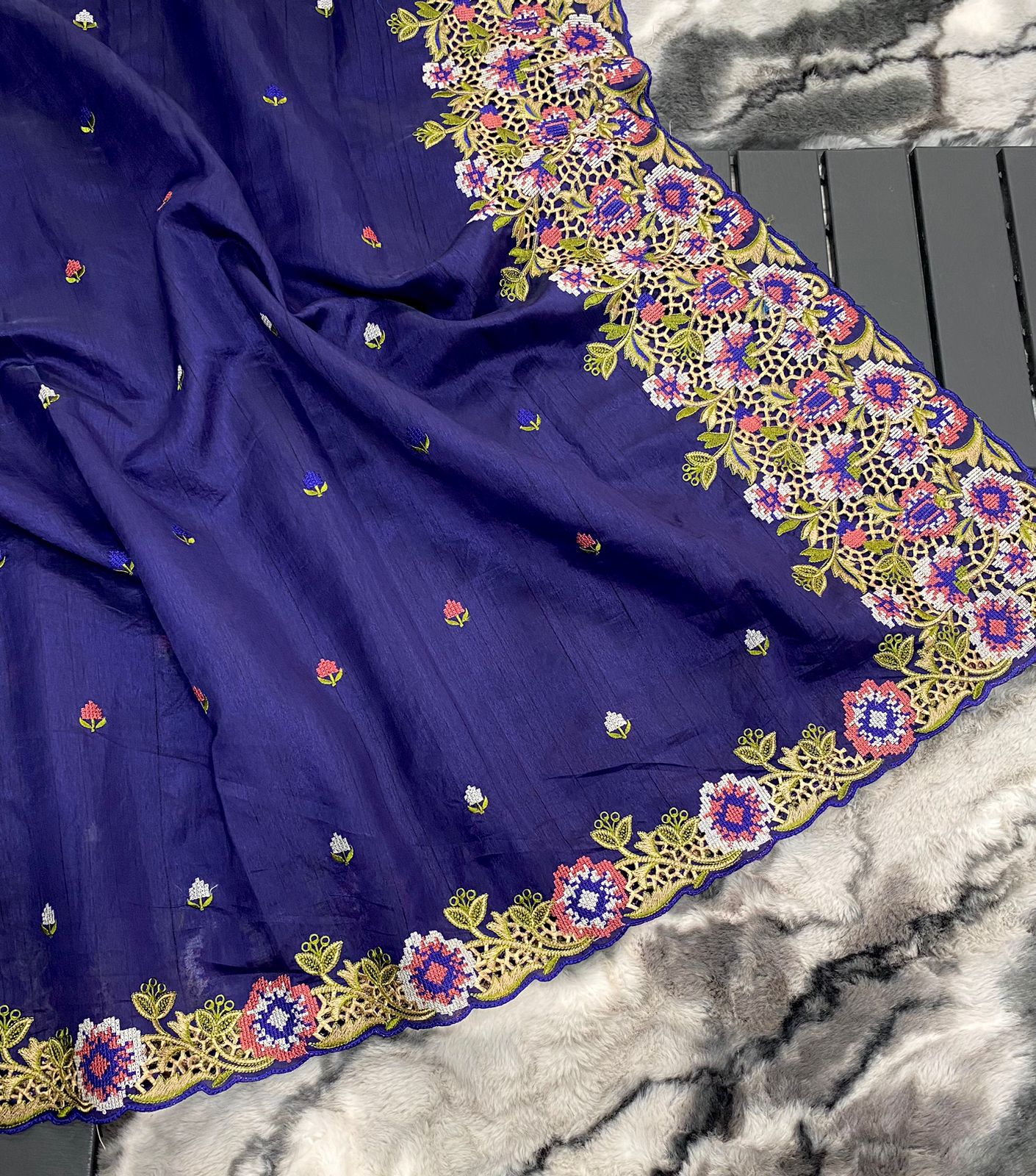 Vsaree Tussar Silk Kalamkari Border And Zari Weaving Rich Pallu With Blouse