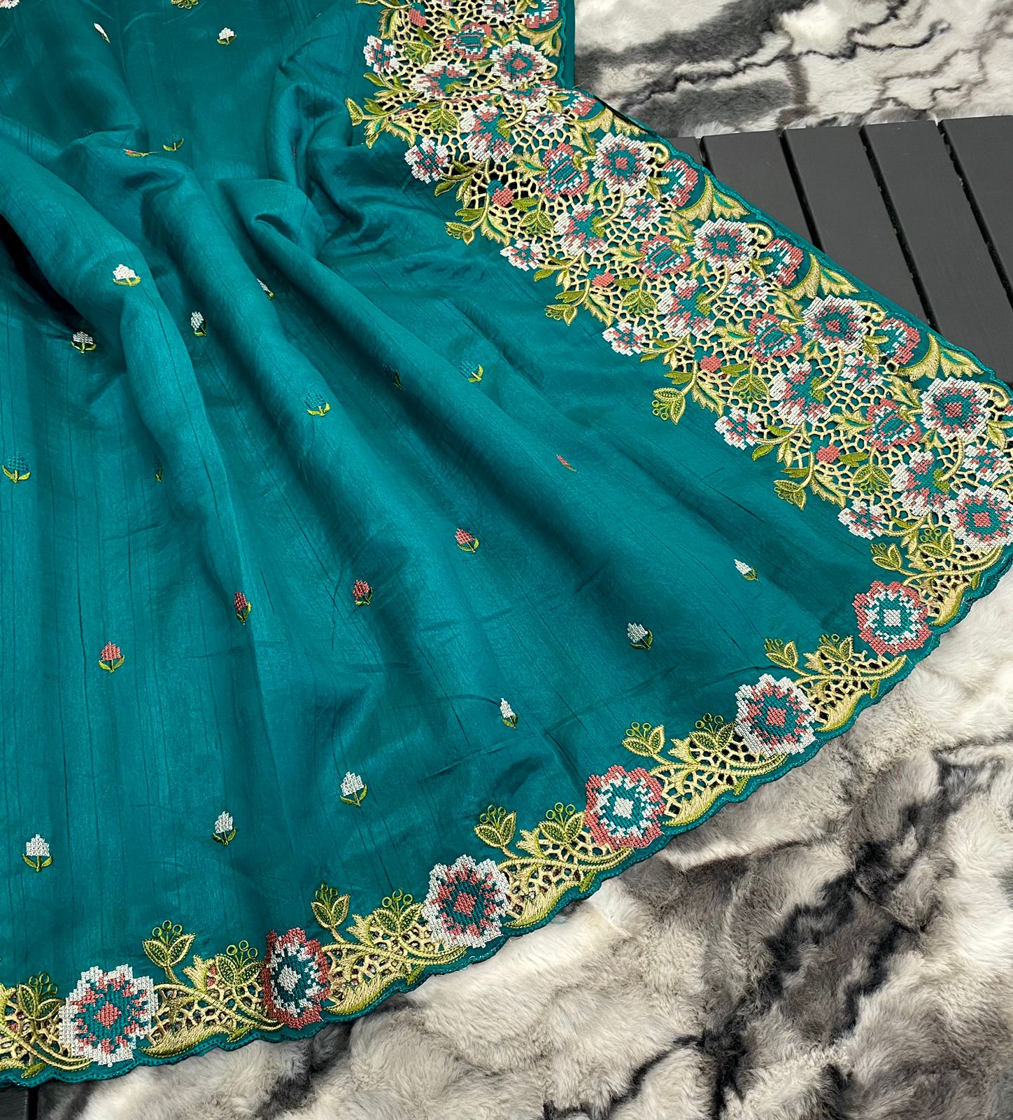 Vsaree Tussar Silk Kalamkari Border And Zari Weaving Rich Pallu With Blouse