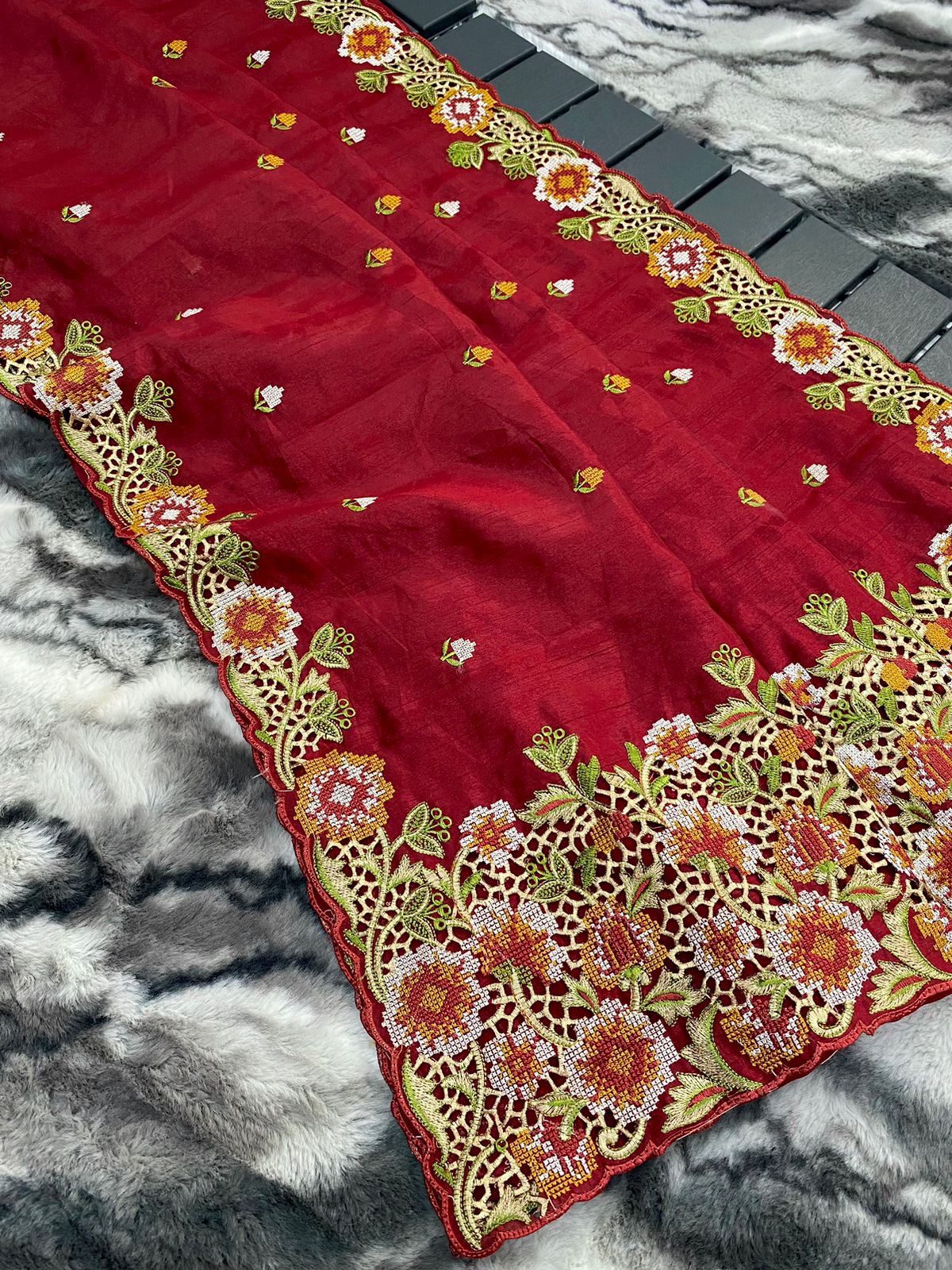 Vsaree Tussar Silk Kalamkari Border And Zari Weaving Rich Pallu With Blouse