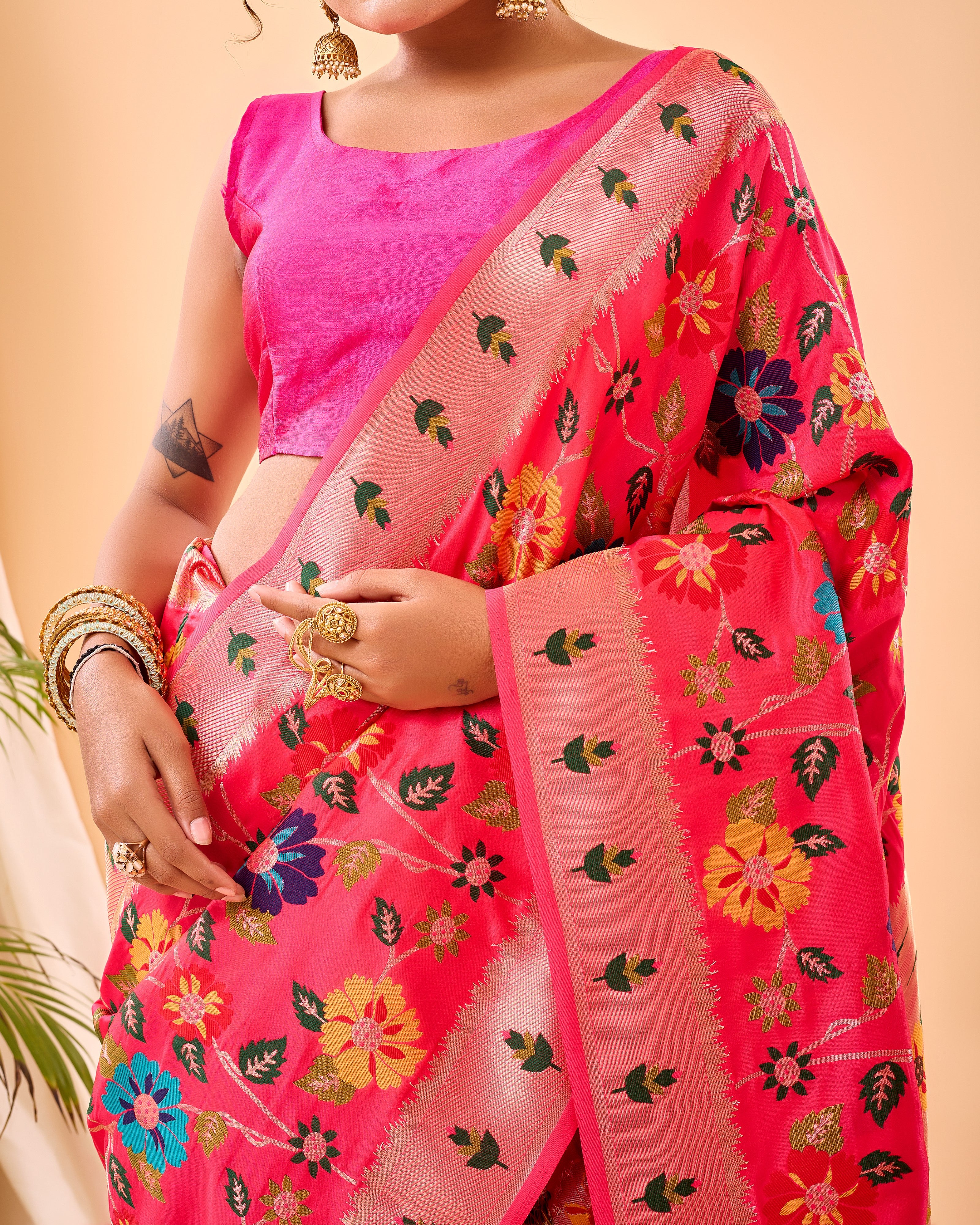 Vsaree Kanjivaram Soft Silk Weaving Borders Havy Design Saree With Blouse For Women