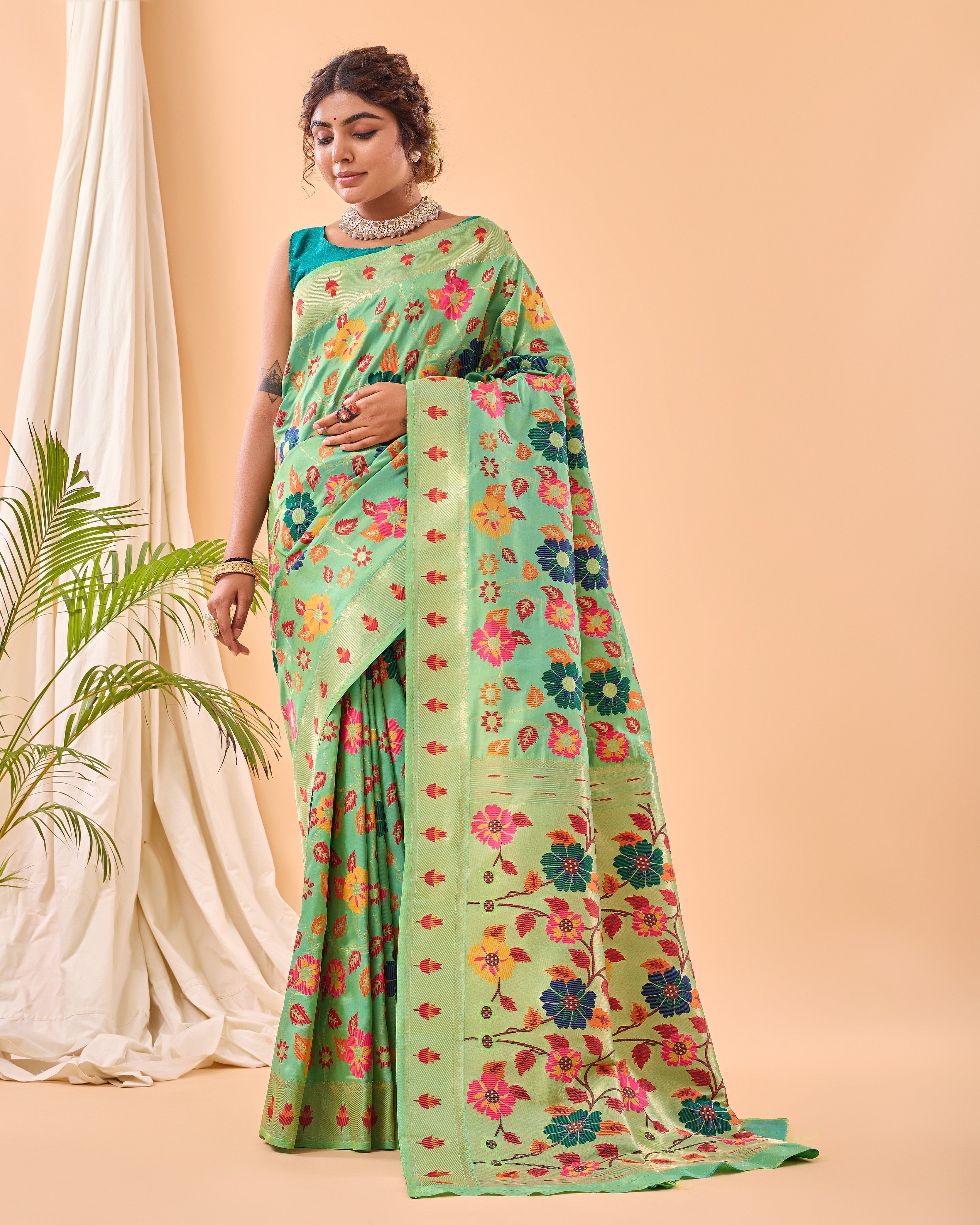 Vsaree Kanjivaram Soft Silk Weaving Borders Havy Design Saree With Blouse For Women