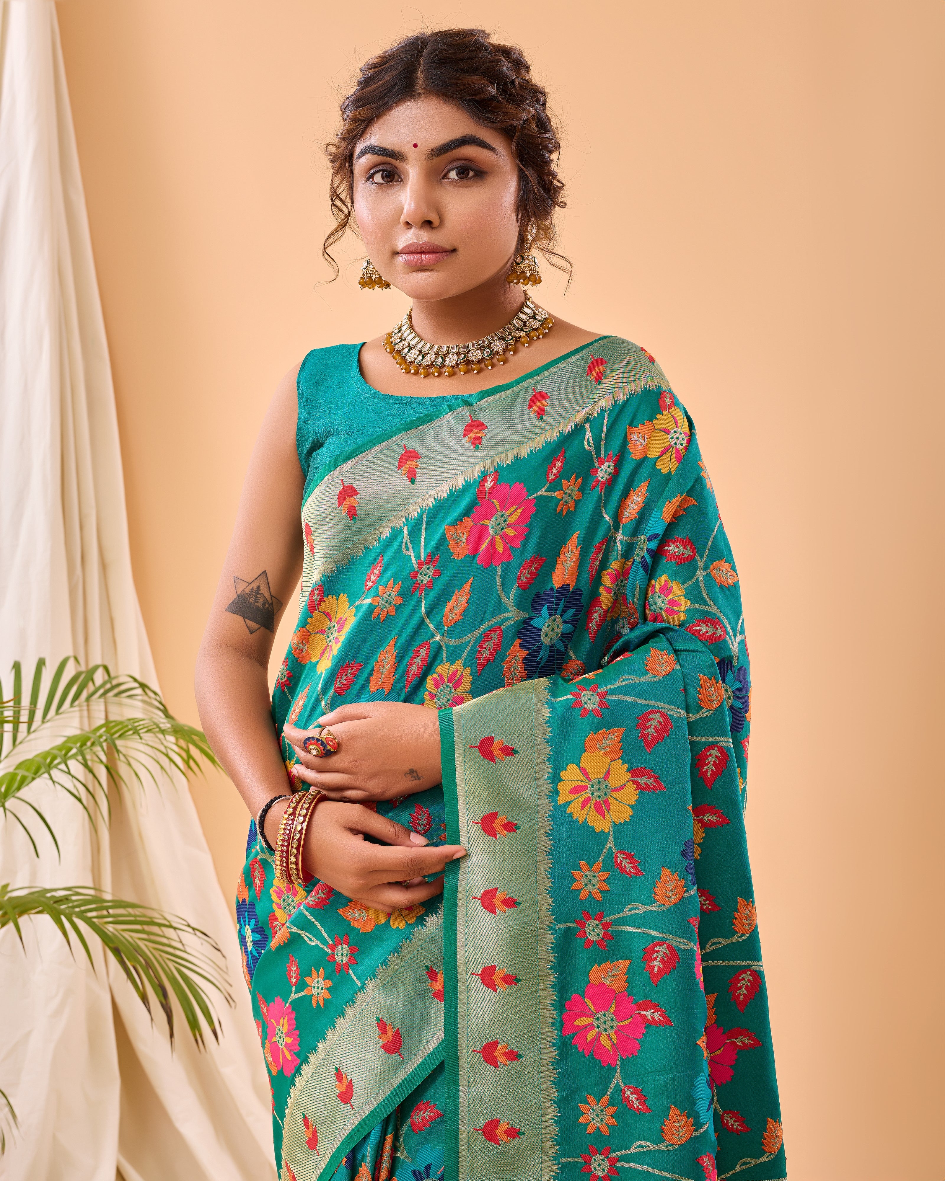 Vsaree Kanjivaram Soft Silk Weaving Borders Havy Design Saree With Blouse For Women