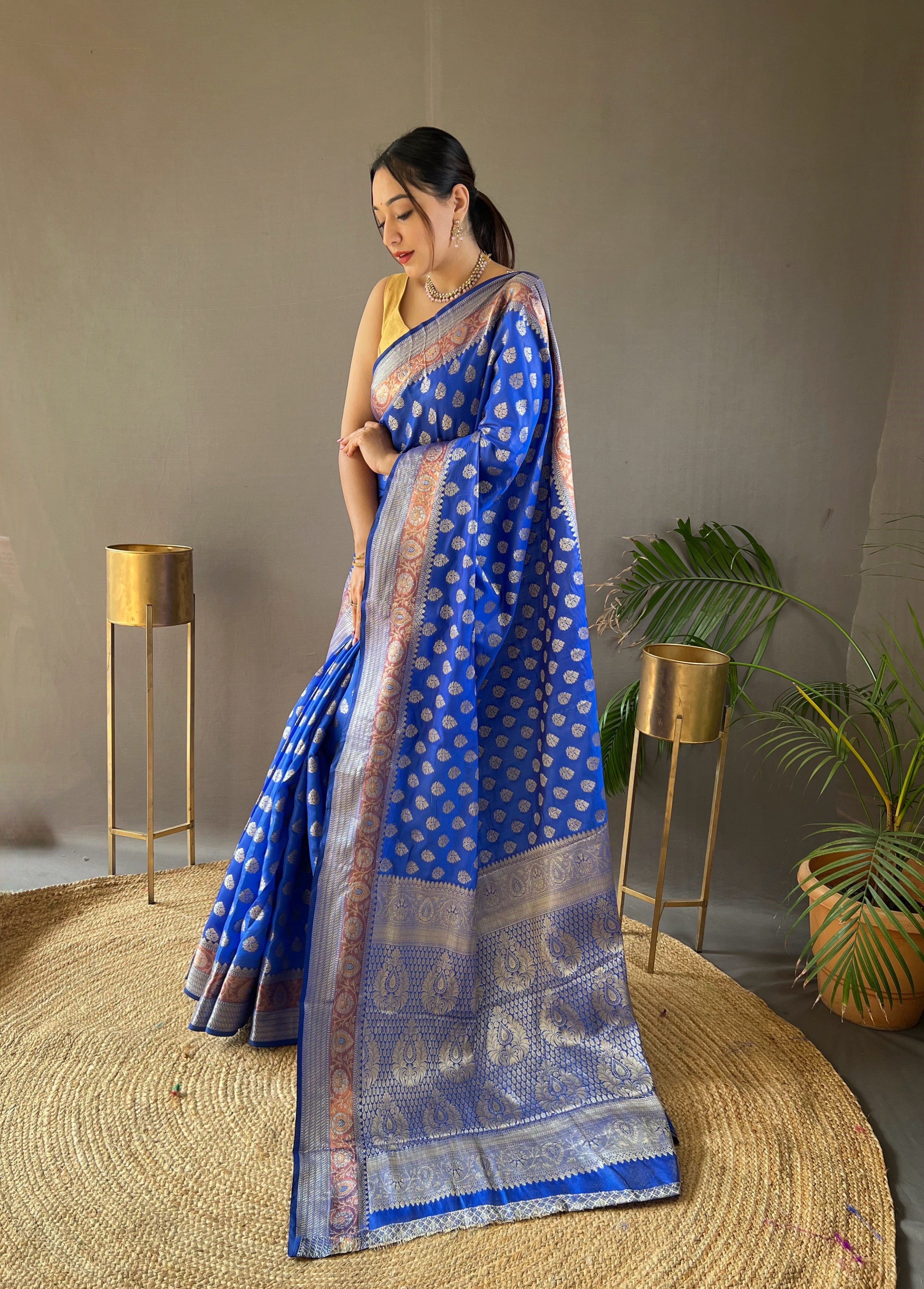 Vsaree Printed Design Soft Silk Saree With Rich Designer Pallu And Blouse