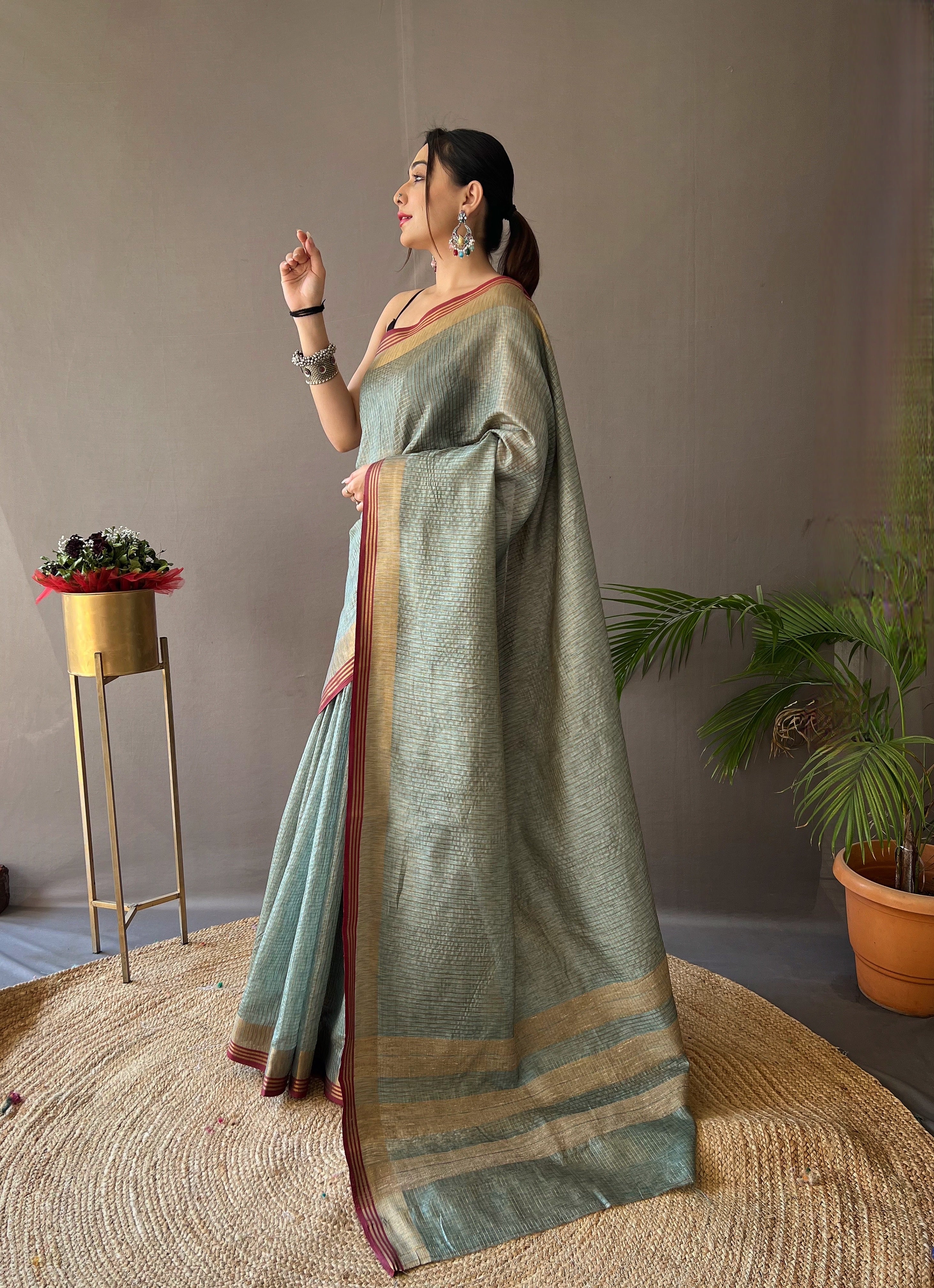 Vsaree Soft Silk Saree And Golden Zari Weaving Border And Rich pallu With Blouse