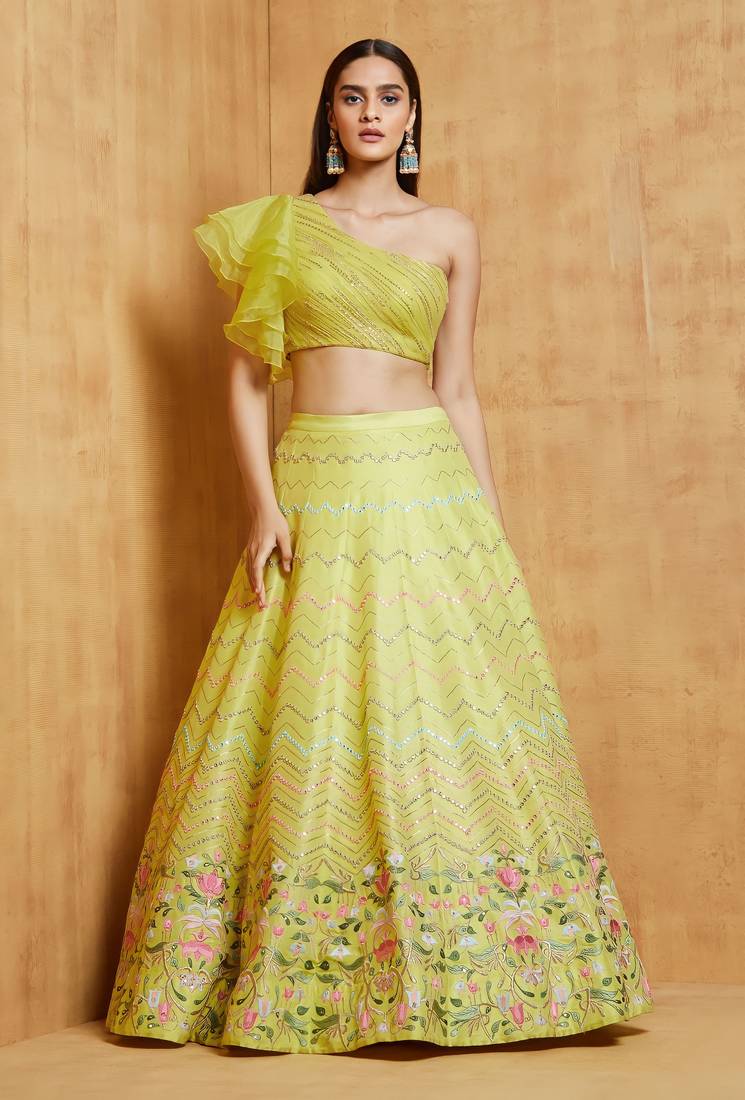 WOMEN'S YELLOW ART SILK THREAD EMBROIDERED WITH MIRROR WORK PARTY WEAR LEHENGA CHOLI